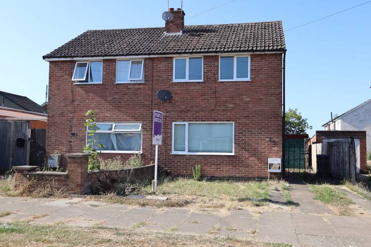 2 bedroom semi-detached house