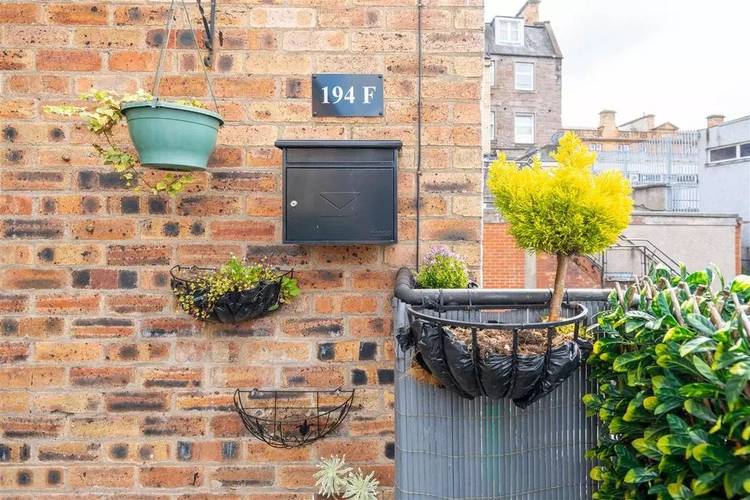 3 bedroom maisonette