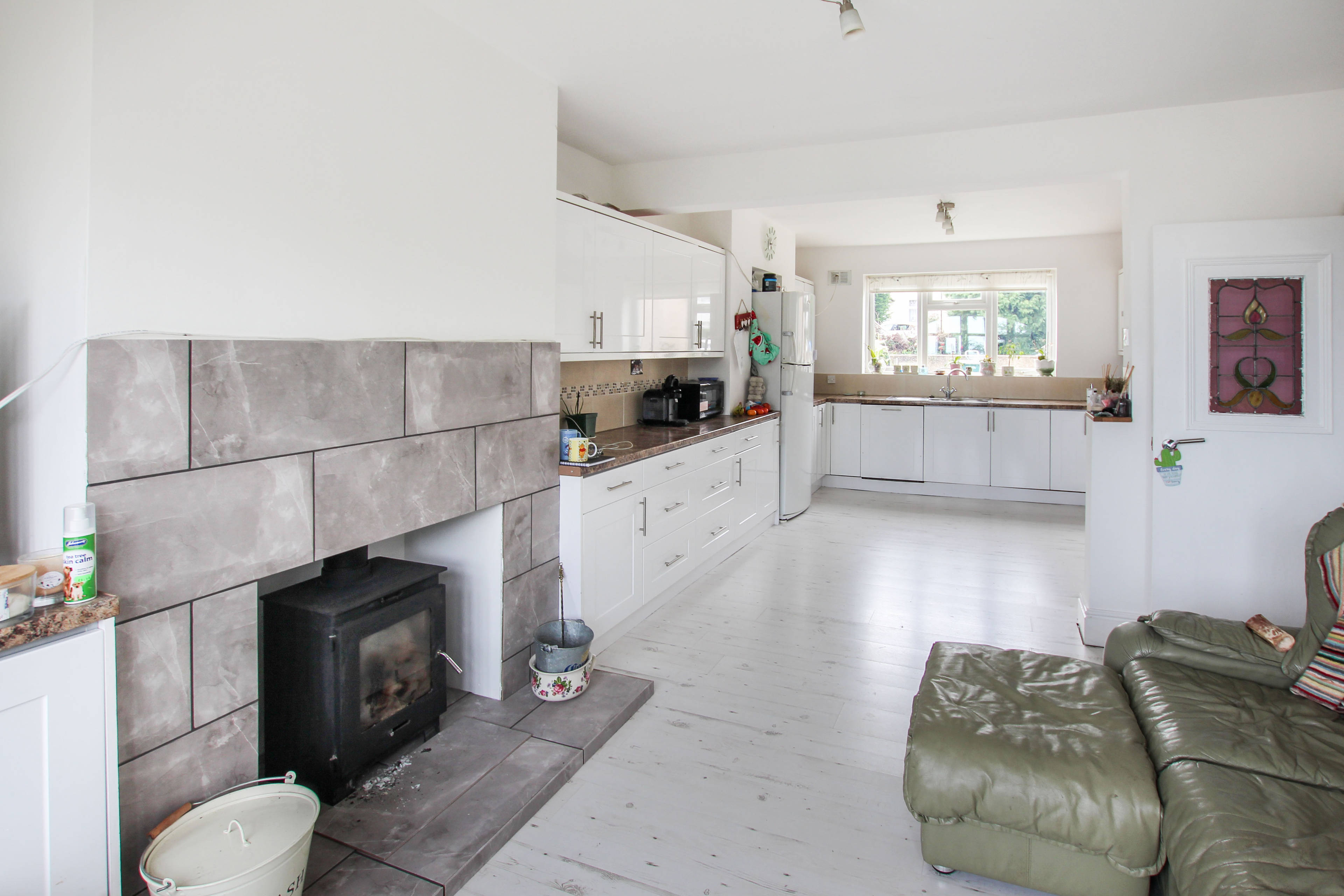 Lounge / Kitchen