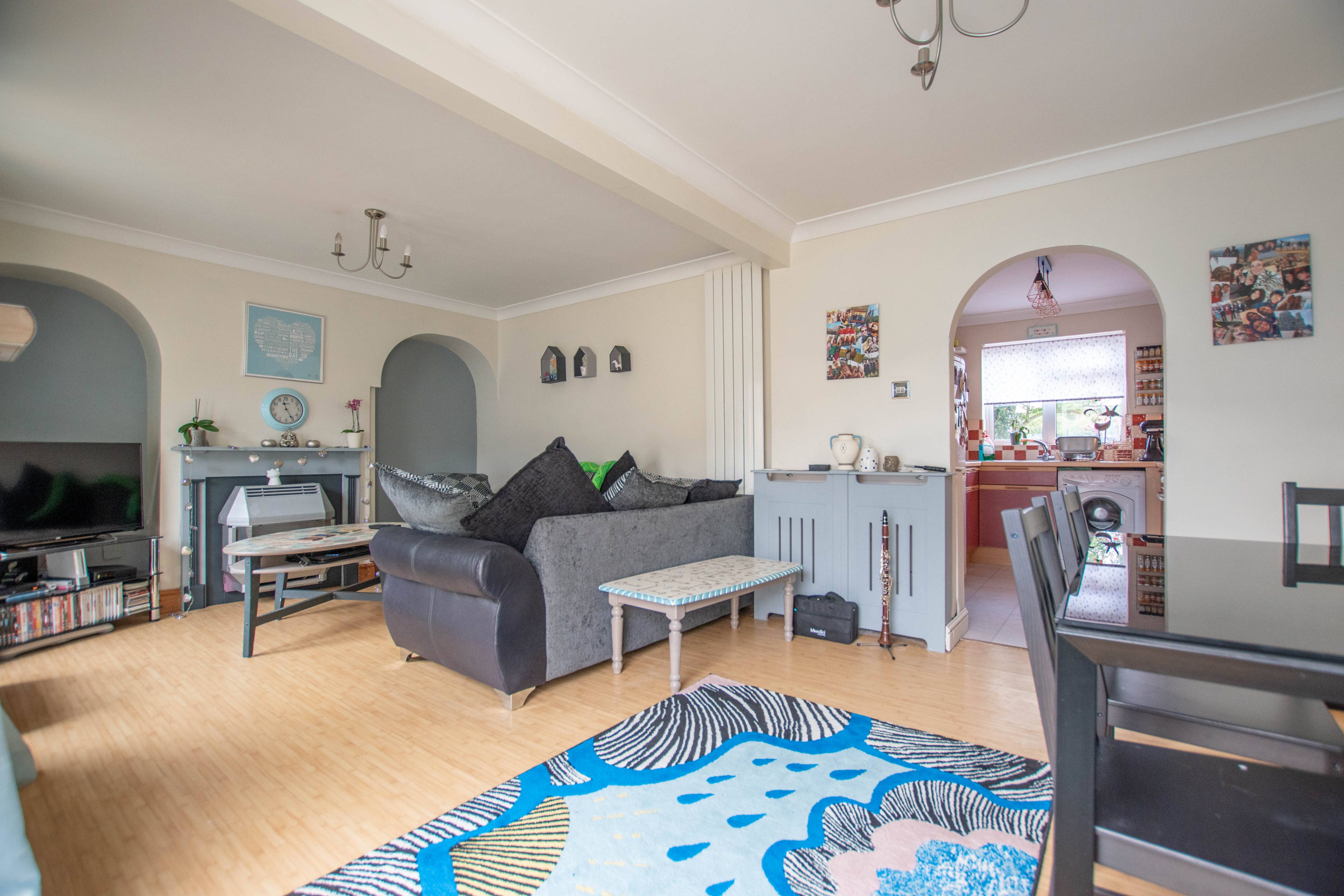 Lounge/Dining Room