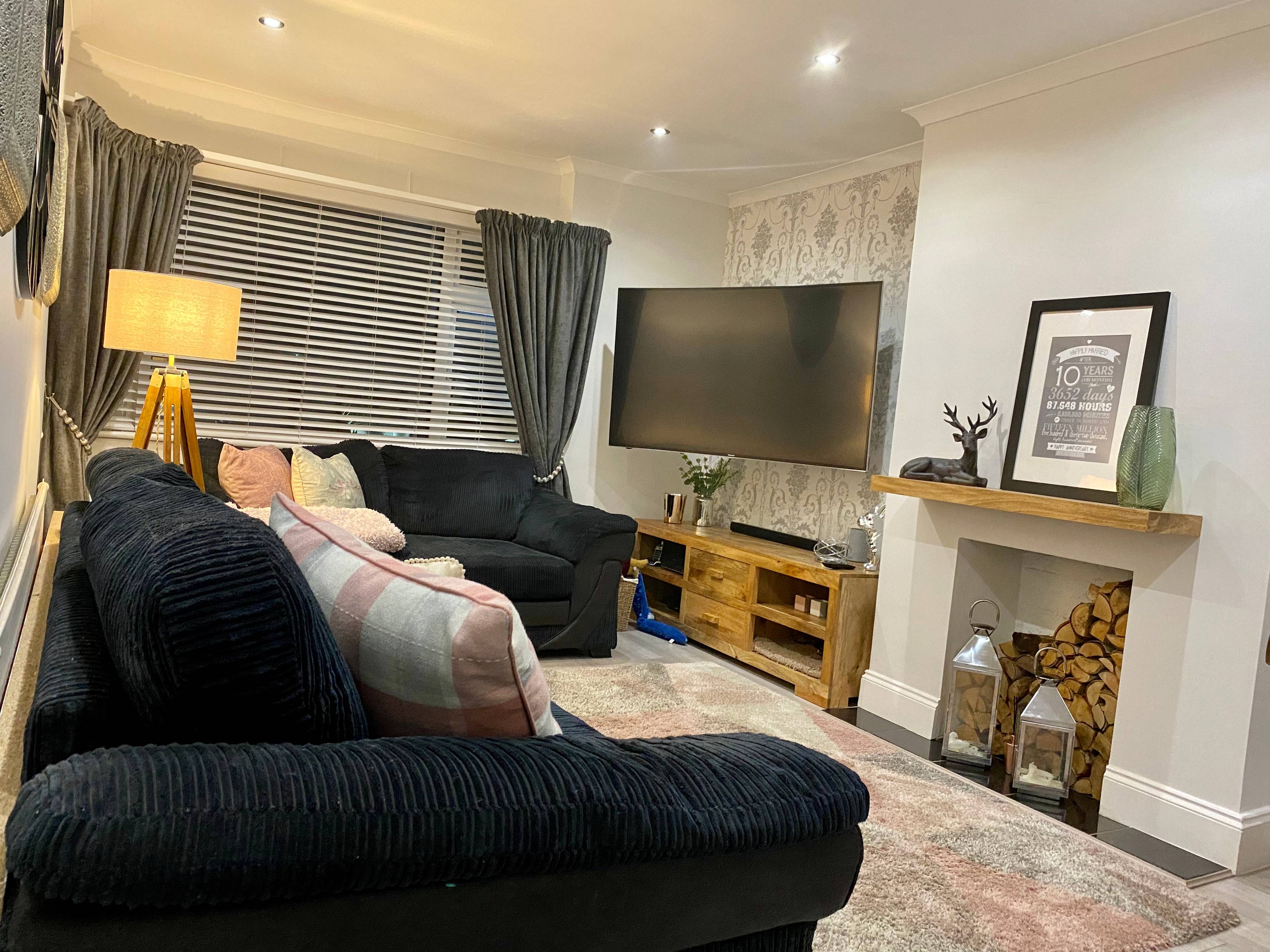 Lounge/Dining Room