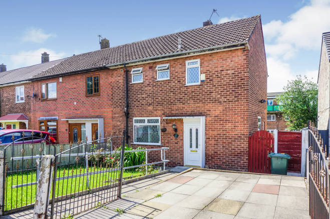 2 bedroom end of terrace house for sale in Rosthwaite Close, Manchester ...
