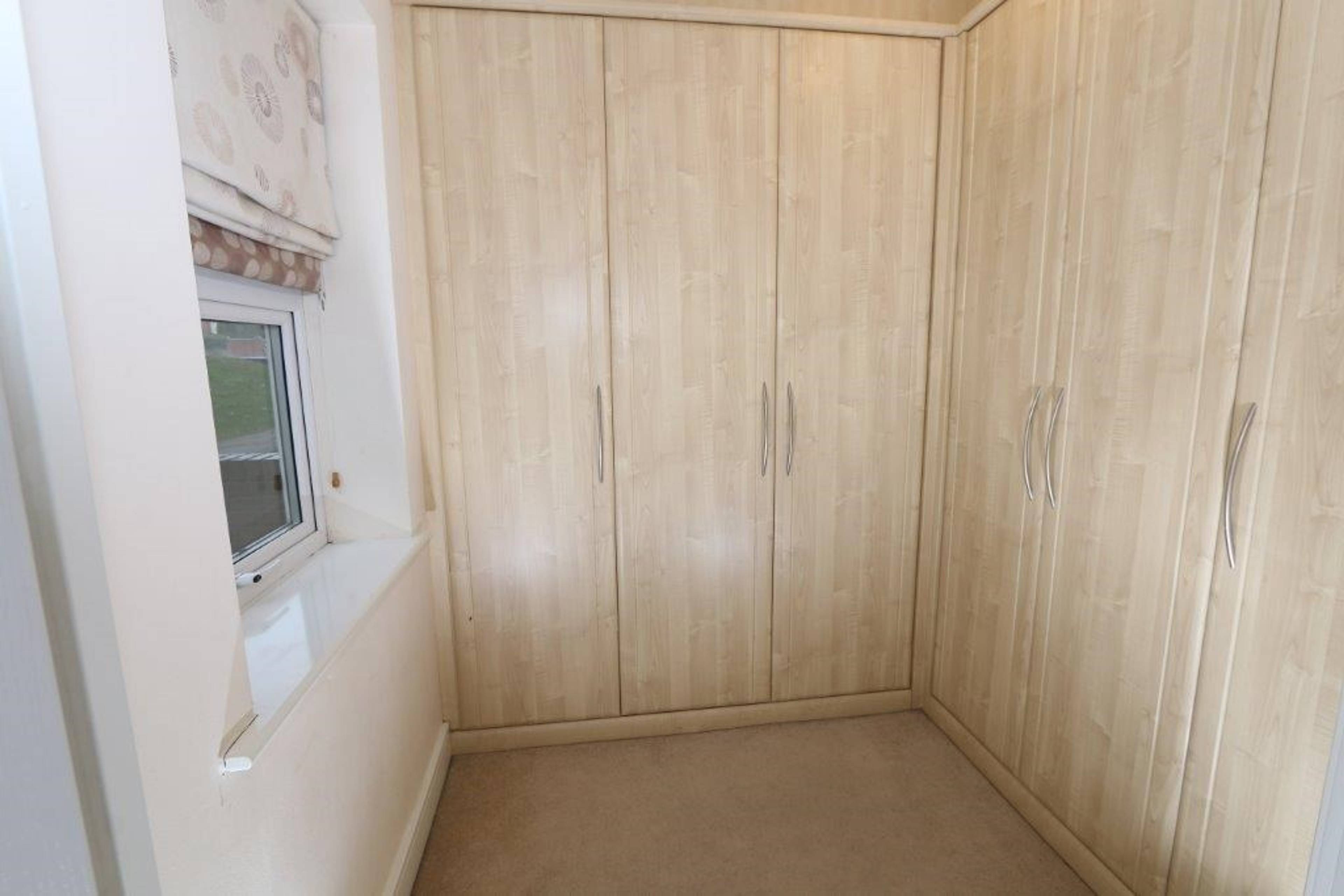 Walk-in Wardrobe