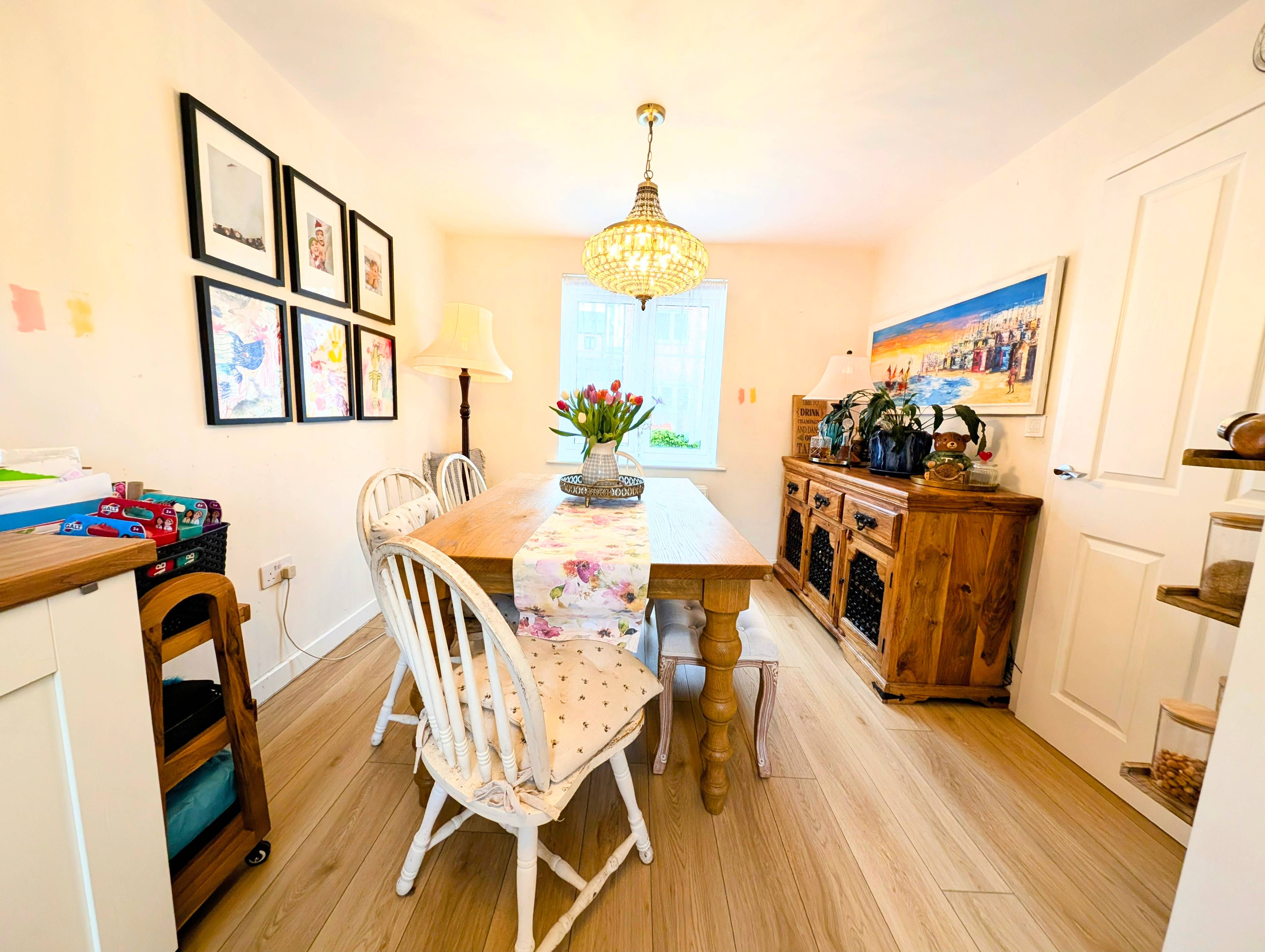 Kitchen/Dining Room