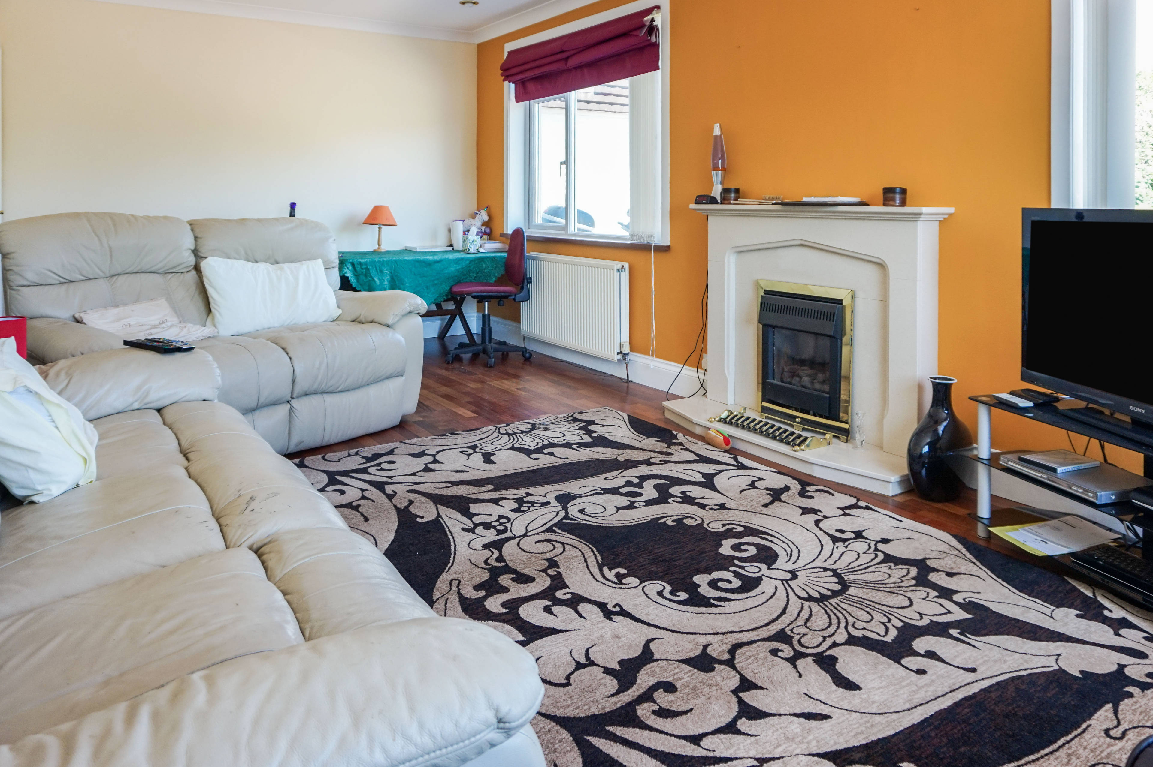 Lounge/Dining Room