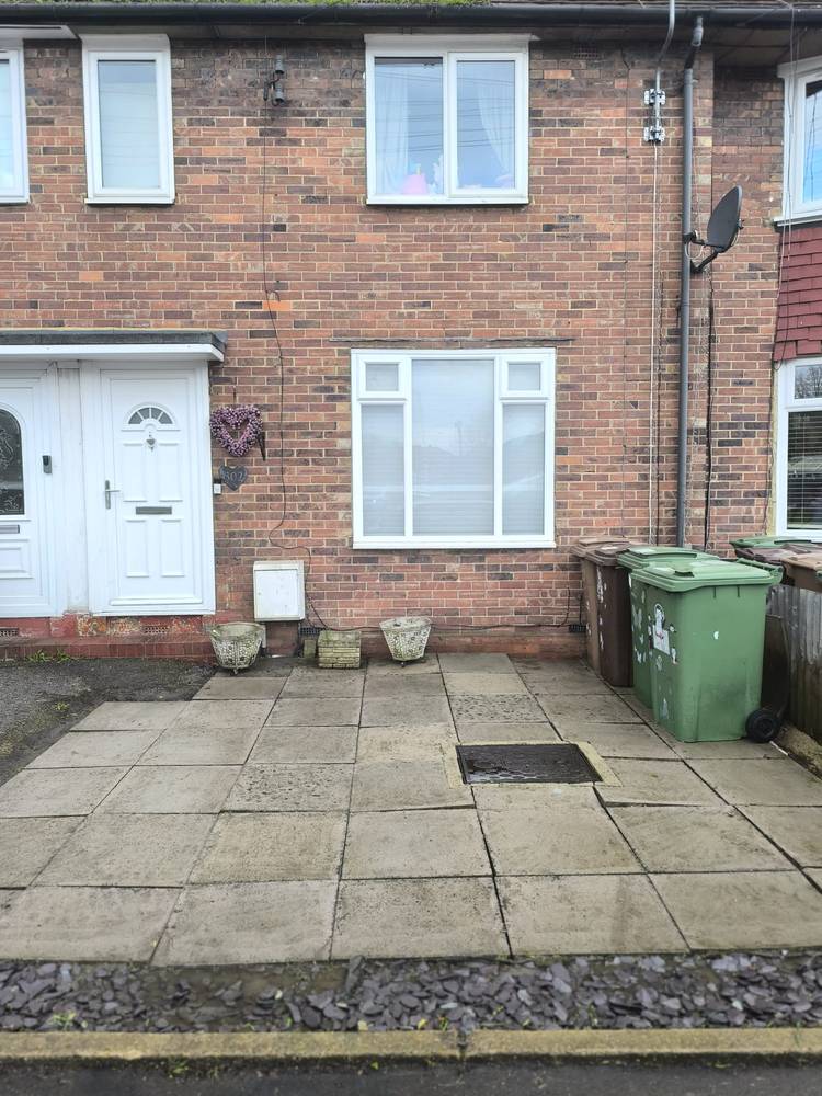2 bedroom terraced house