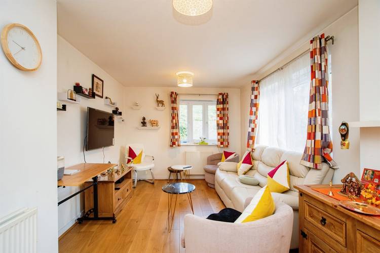 2 bedroom flat