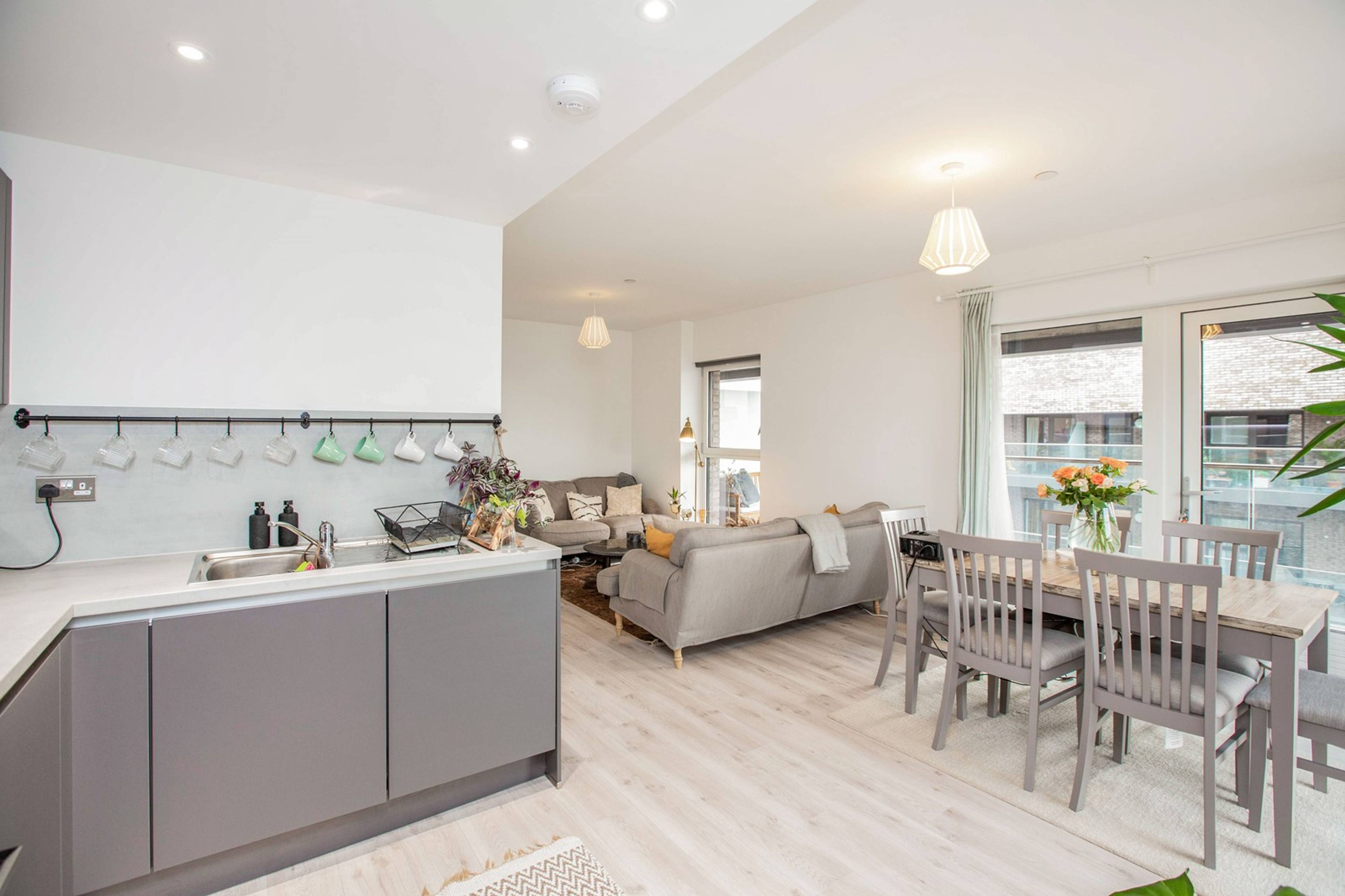 Lounge / Kitchen