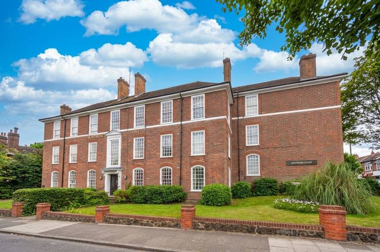 3 bedroom flat