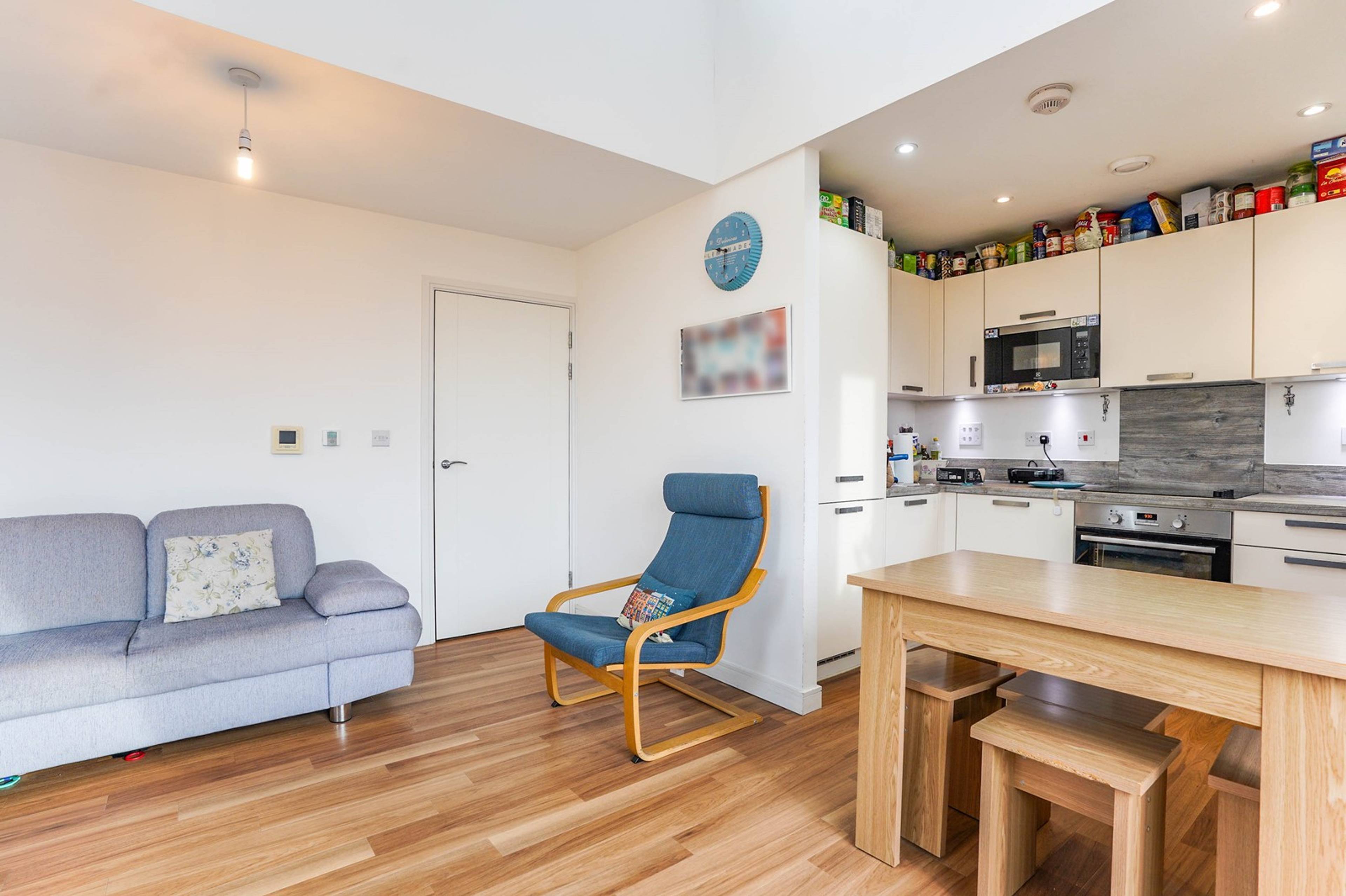 Lounge / Kitchen