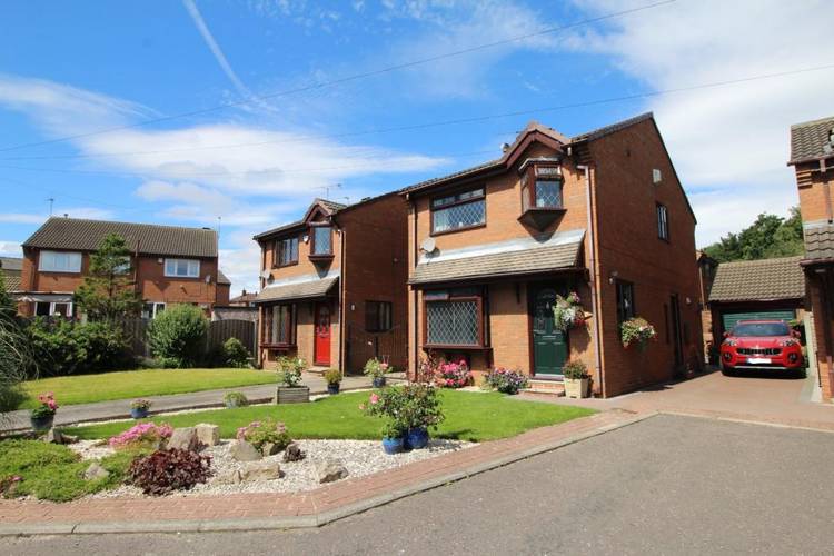 3 bedroom detached house