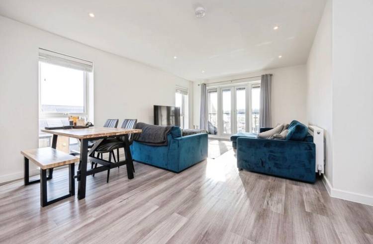 2 bedroom apartment