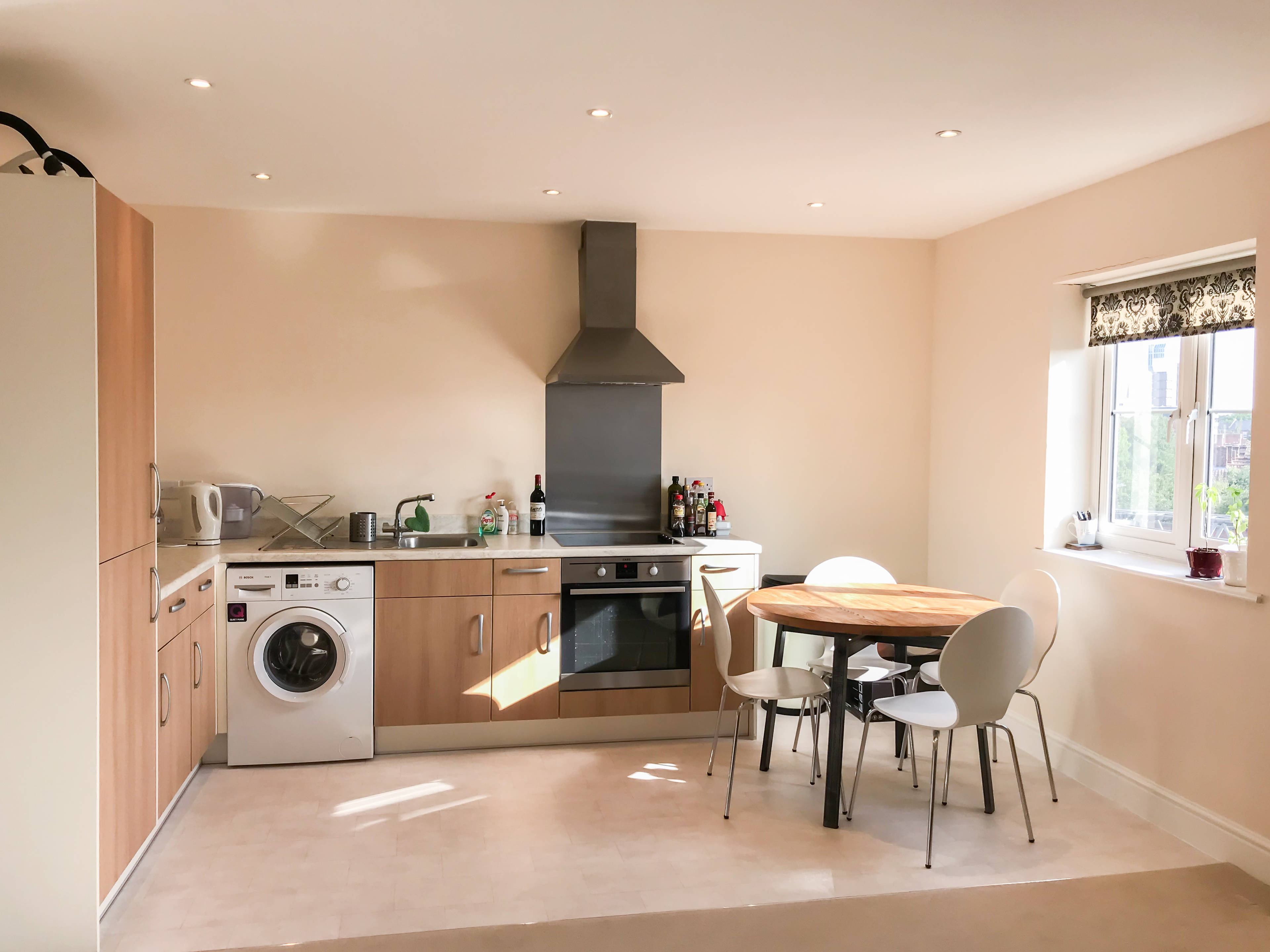 Lounge / Kitchen