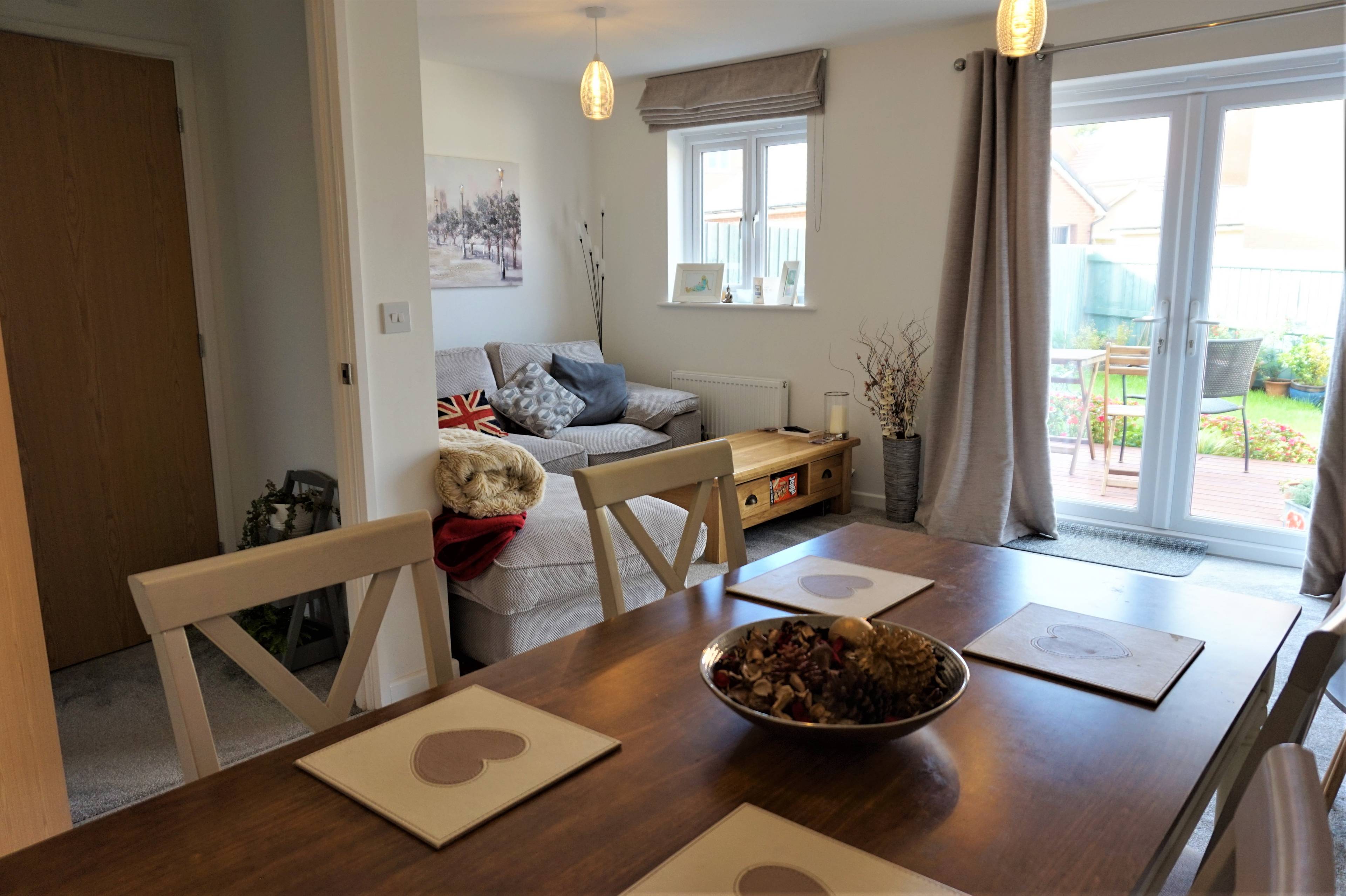 Lounge/Dining Room