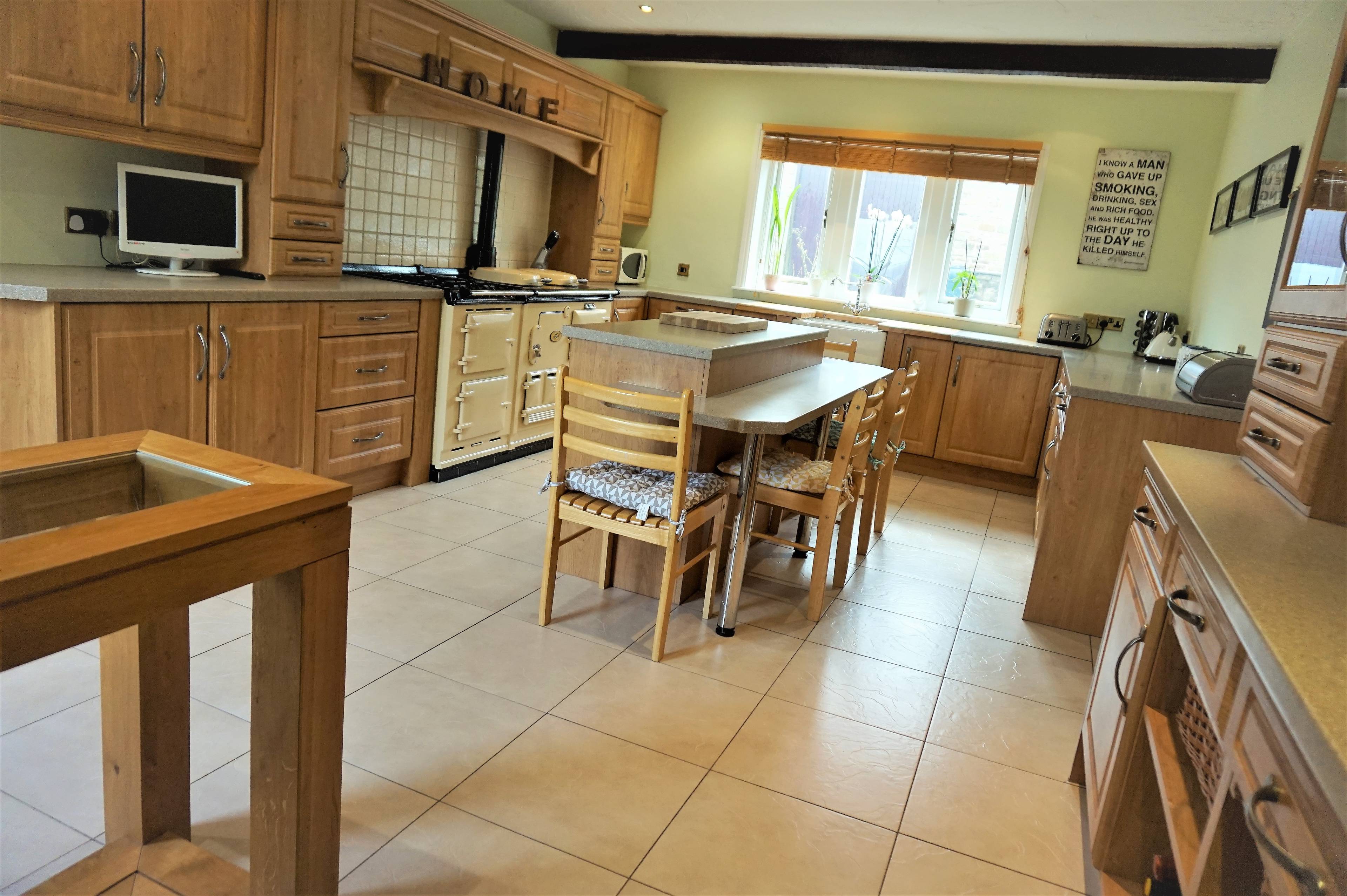 Kitchen / Breakfast