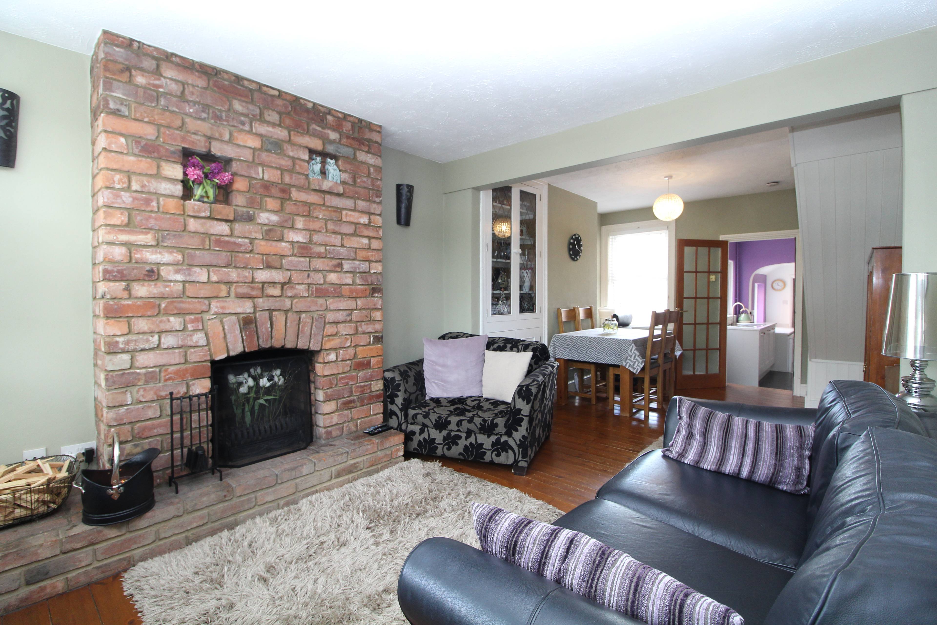 Lounge/Dining Room