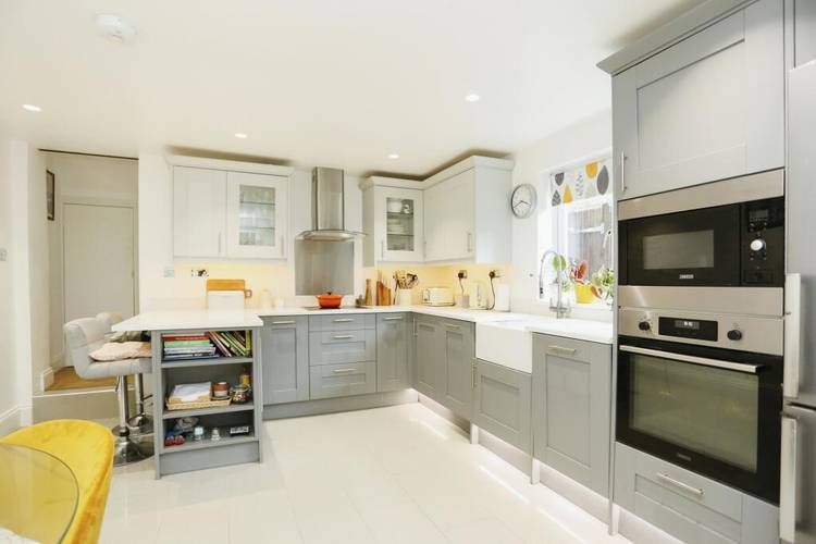 2 bedroom flat