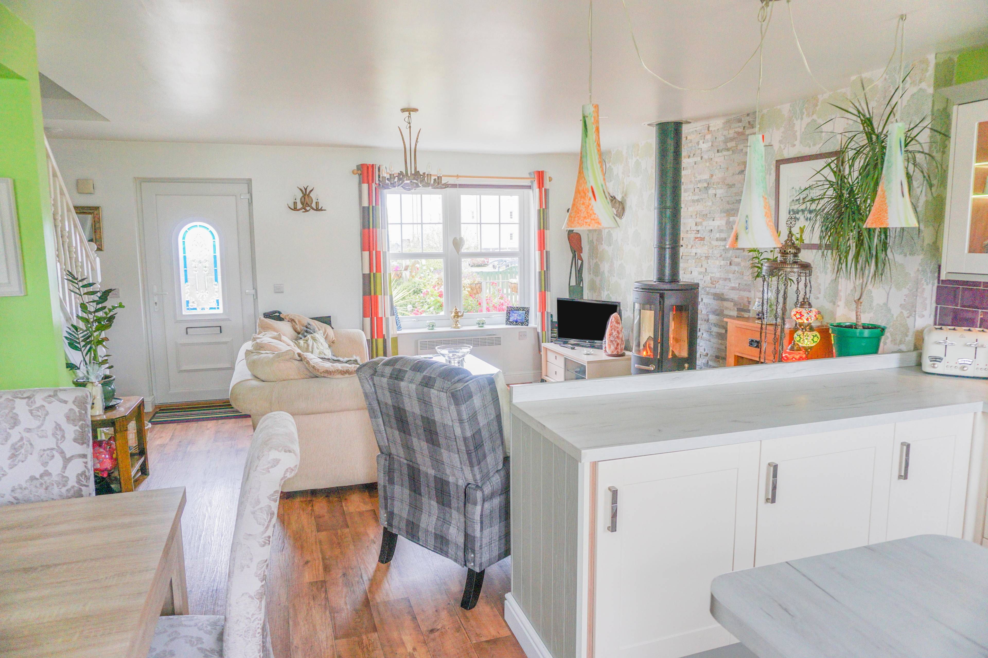 Lounge / Kitchen