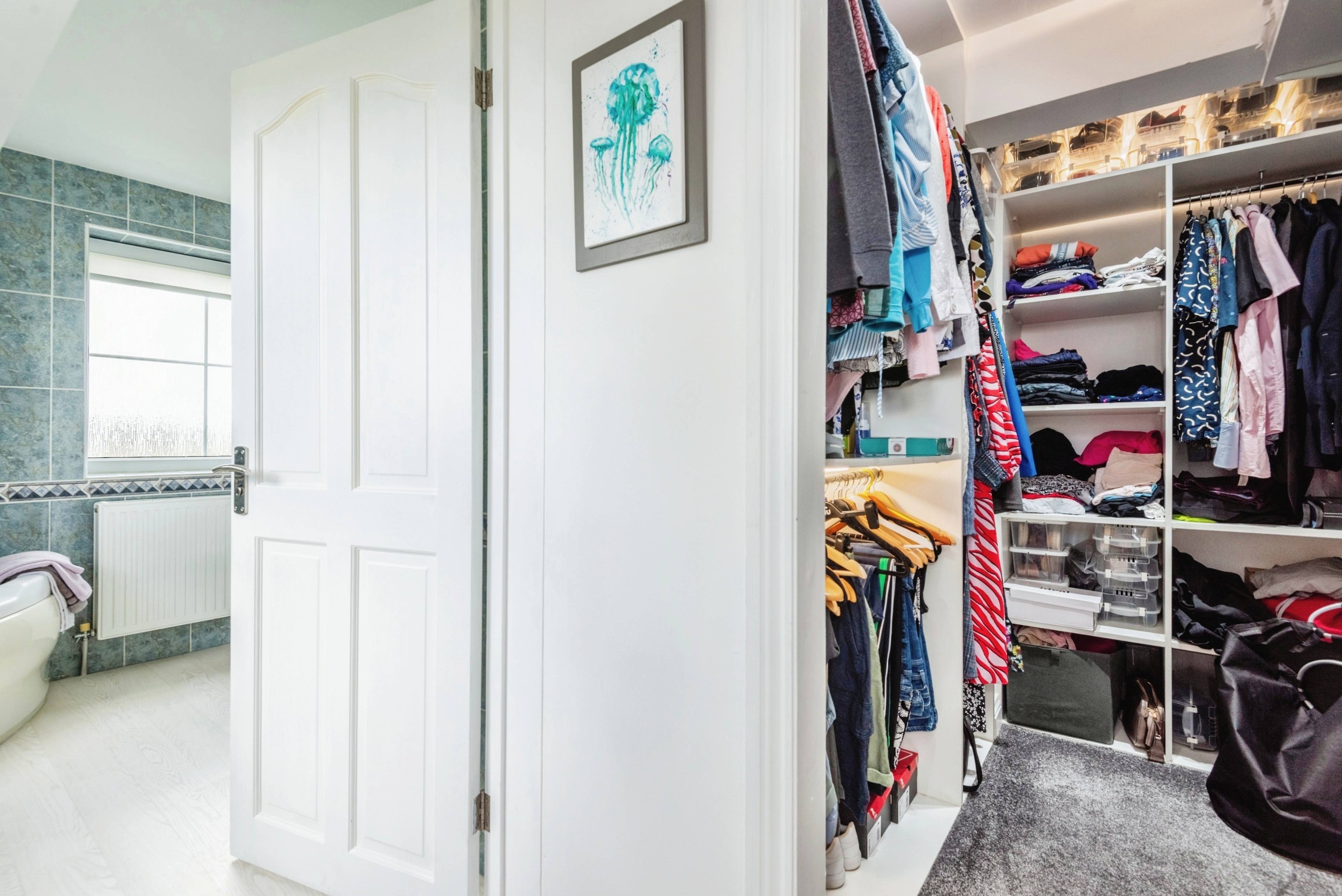 Walk-in Wardrobe