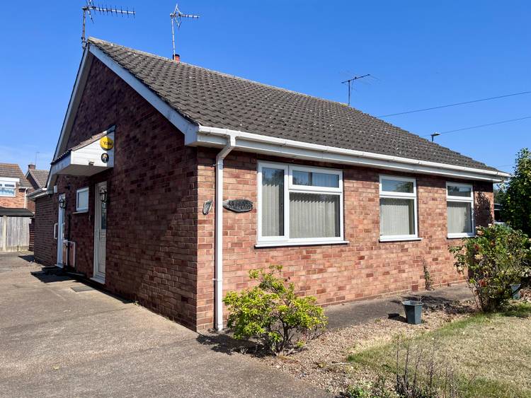 3 bedroom detached bungalow