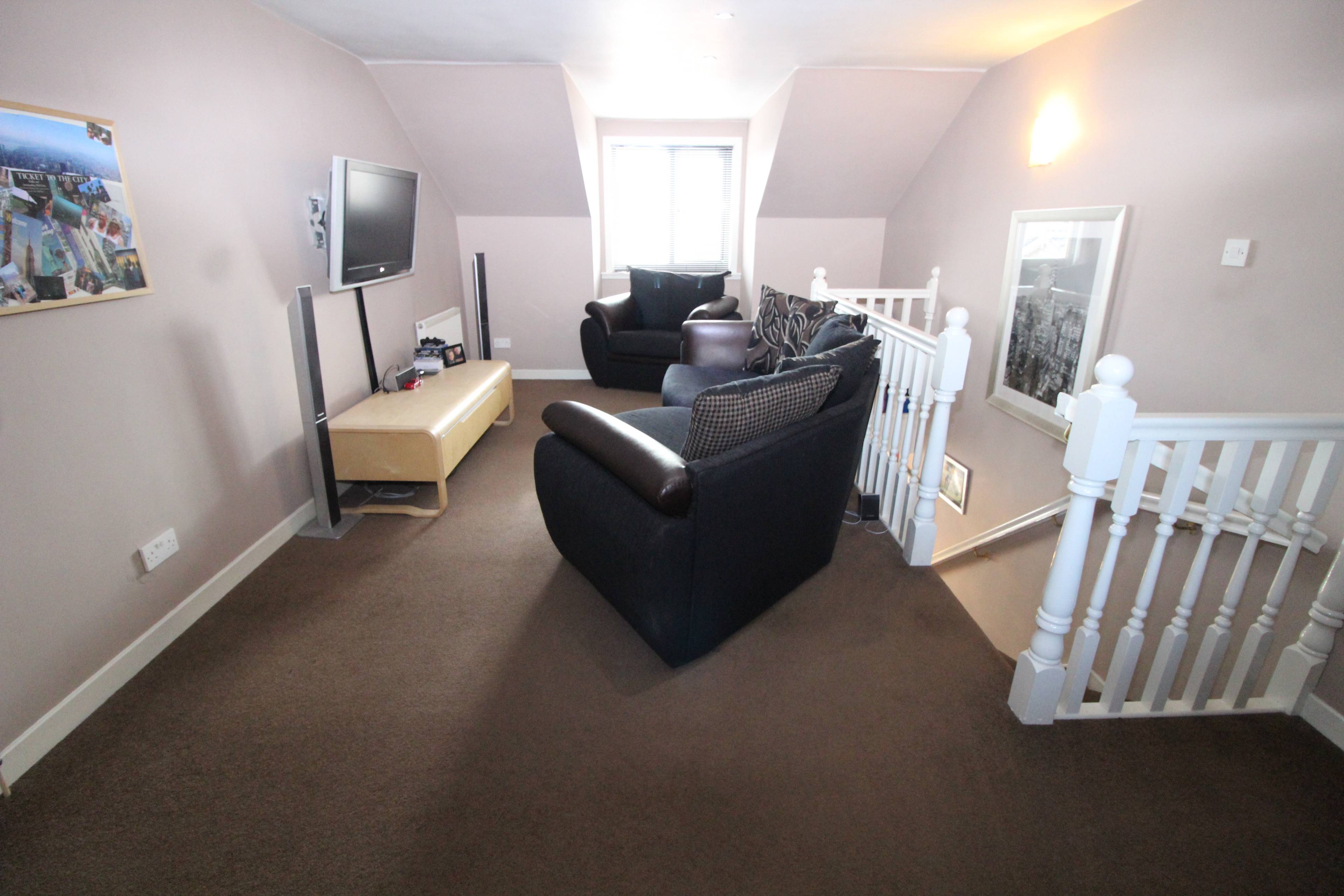 Lounge/Family/Games