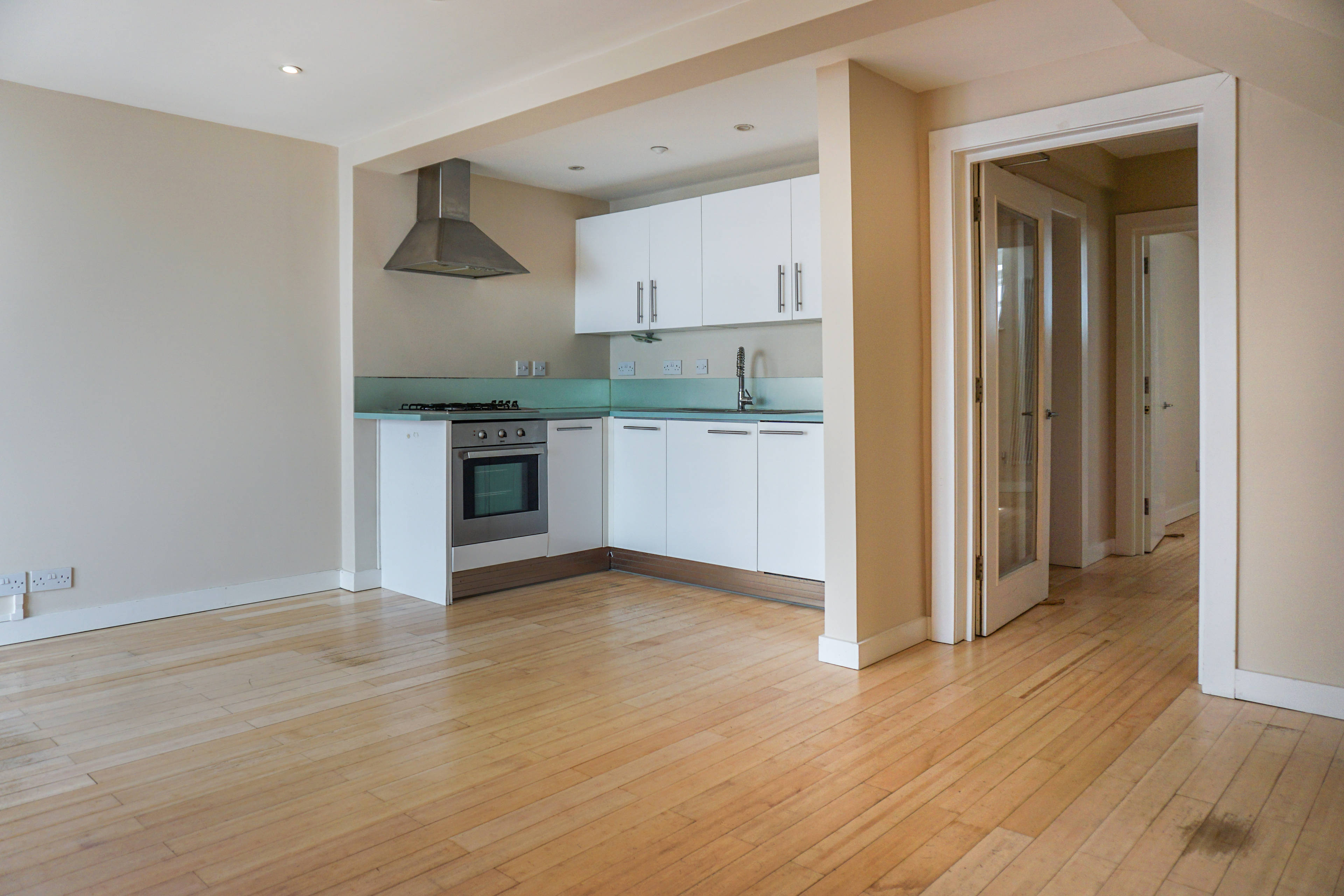 Lounge / Kitchen