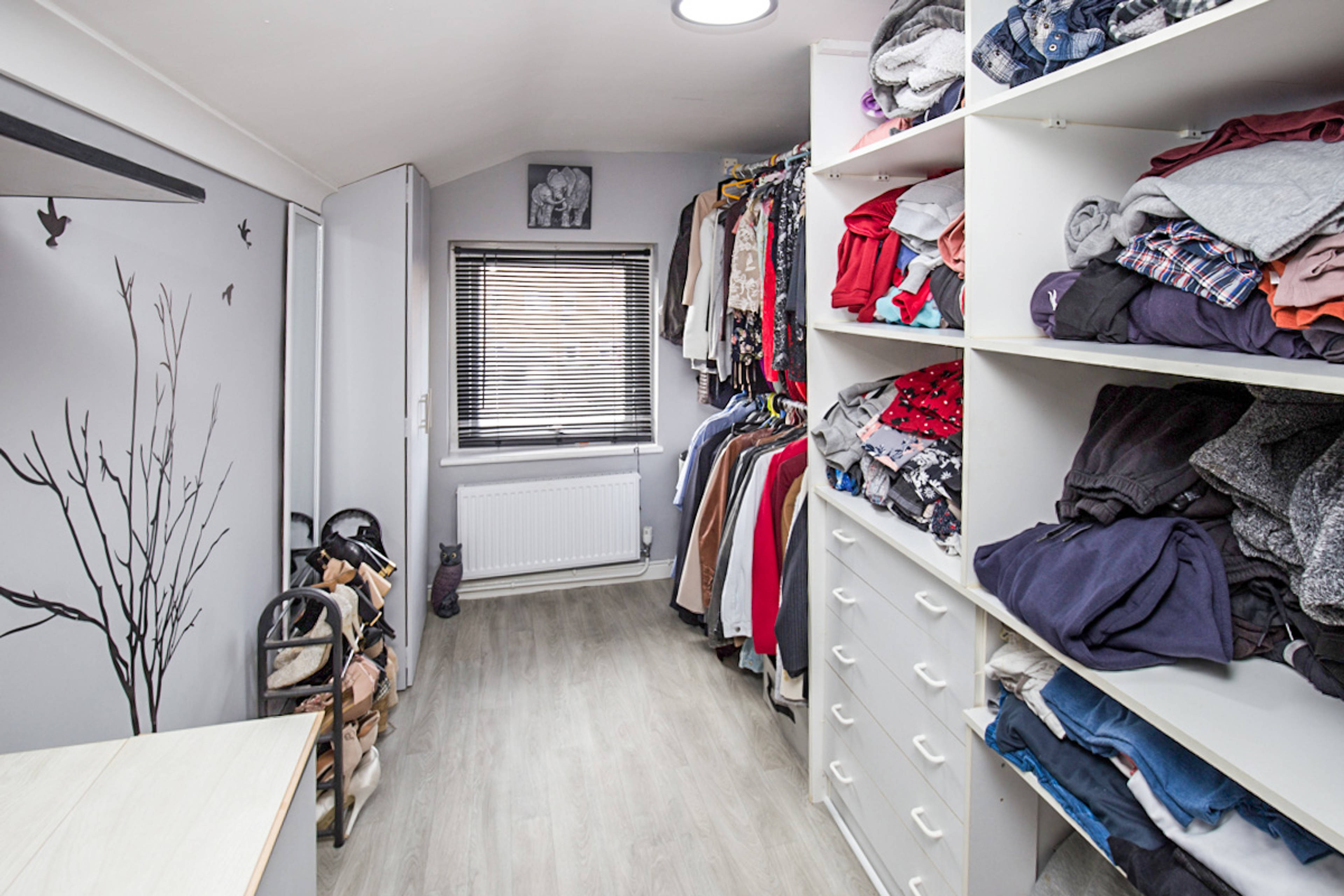 Walk-in Wardrobe