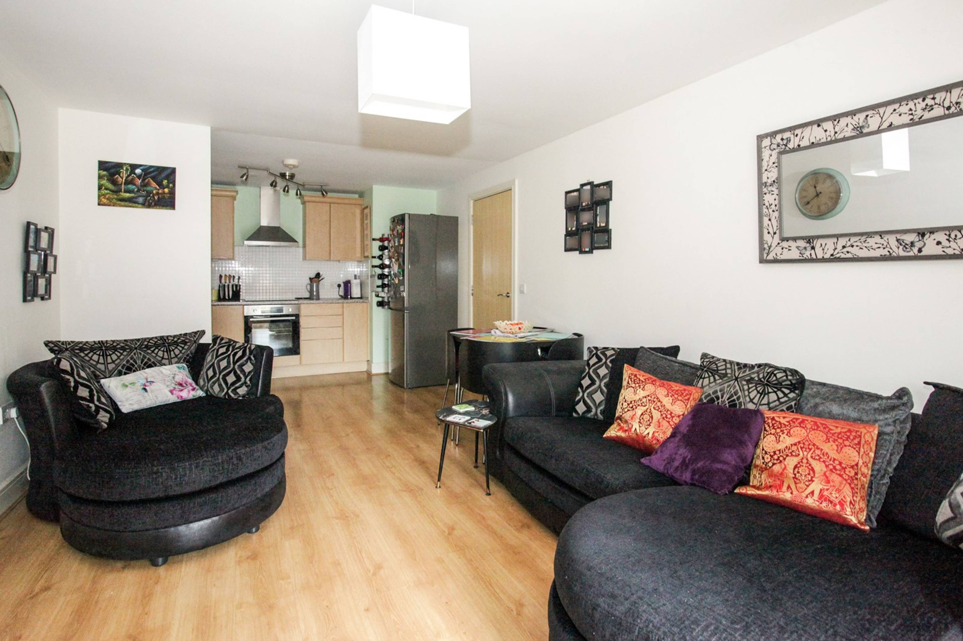 Lounge / Kitchen