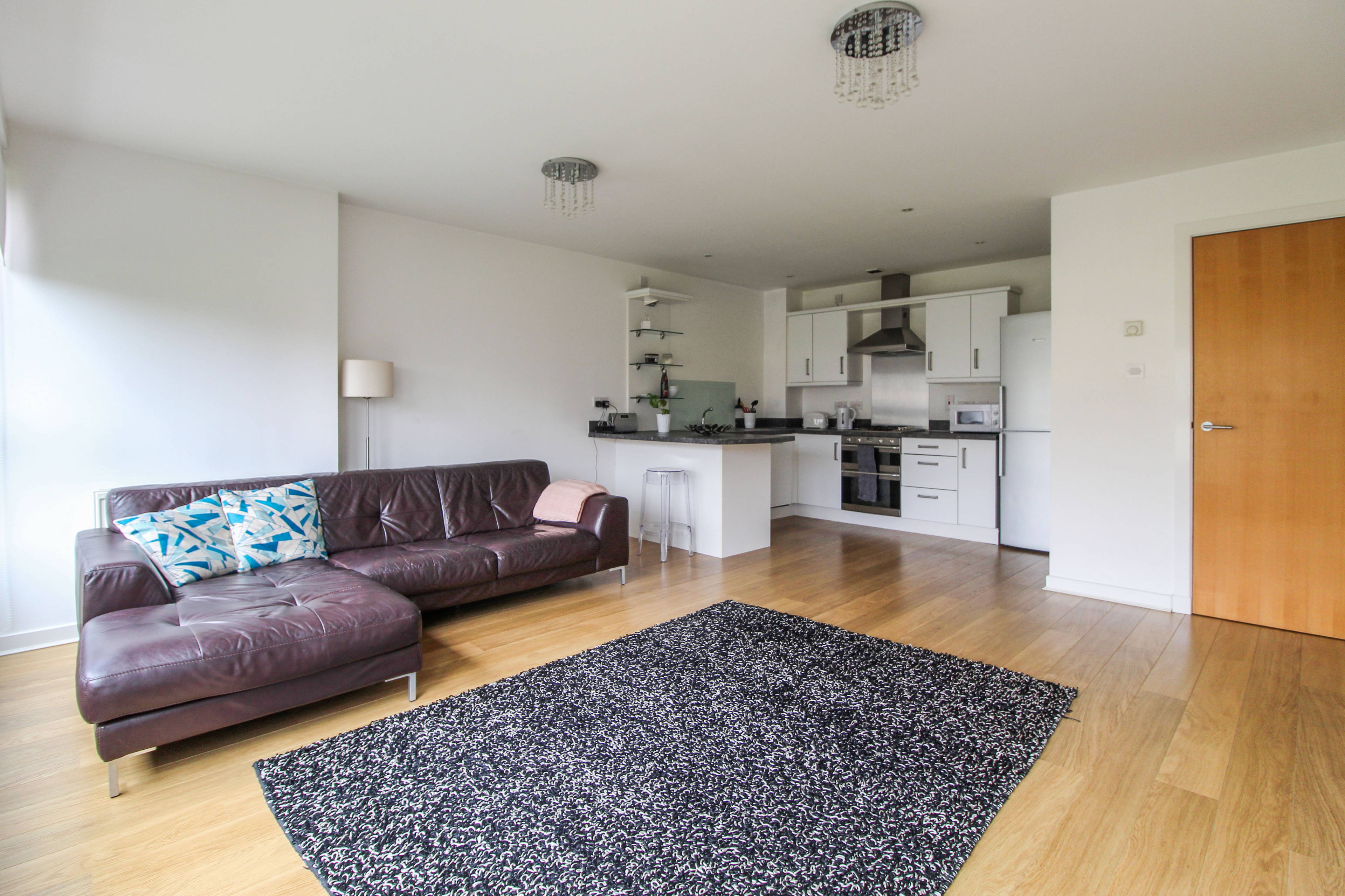 Lounge / Kitchen