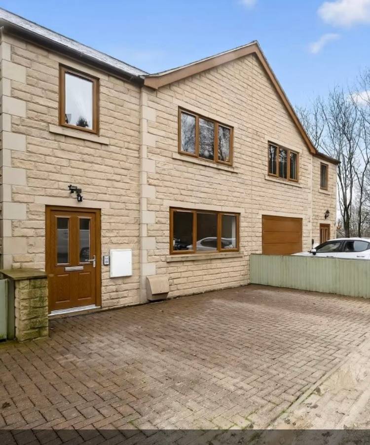 5 bedroom semi-detached house