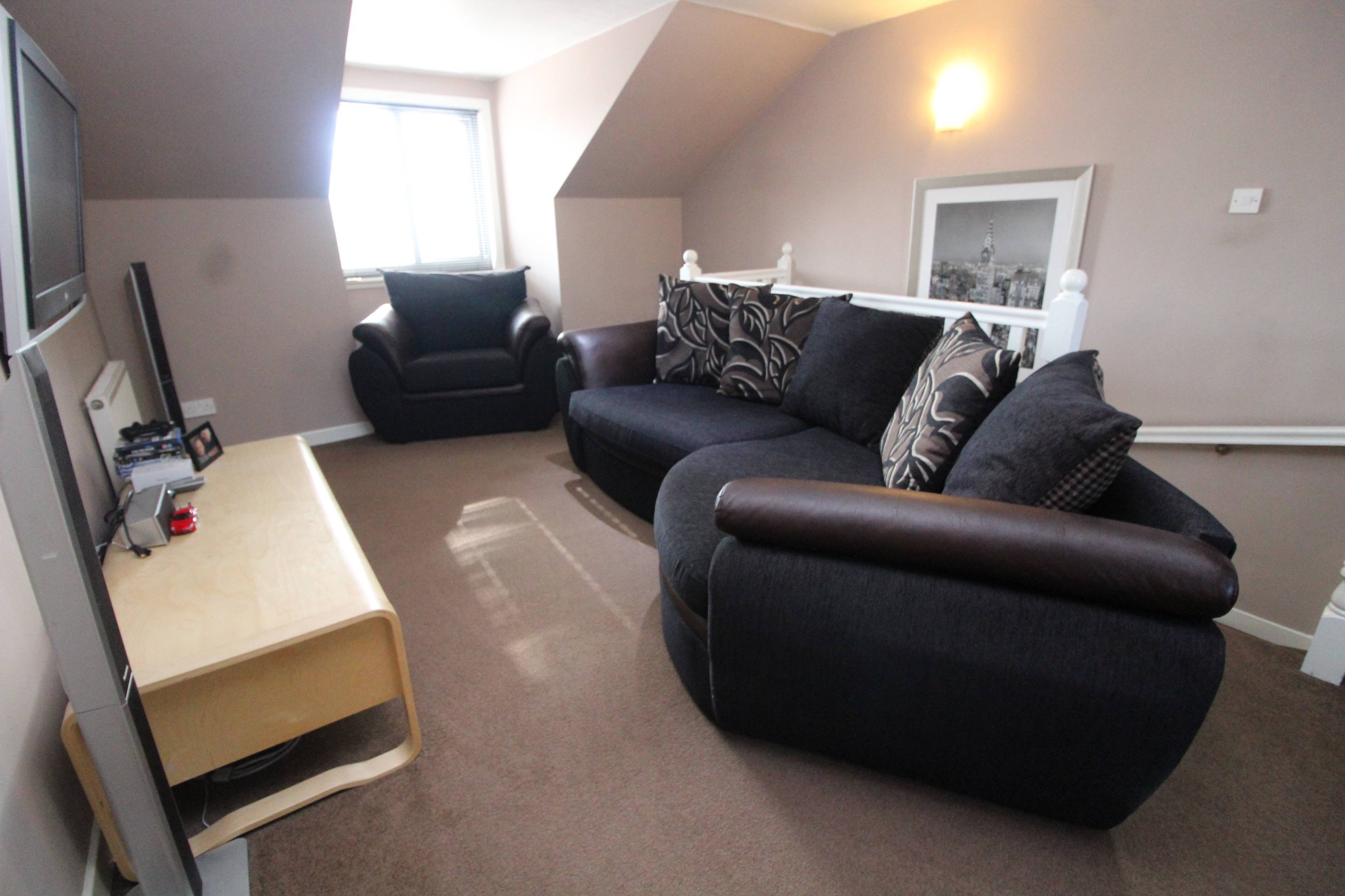 Lounge/Family/Games