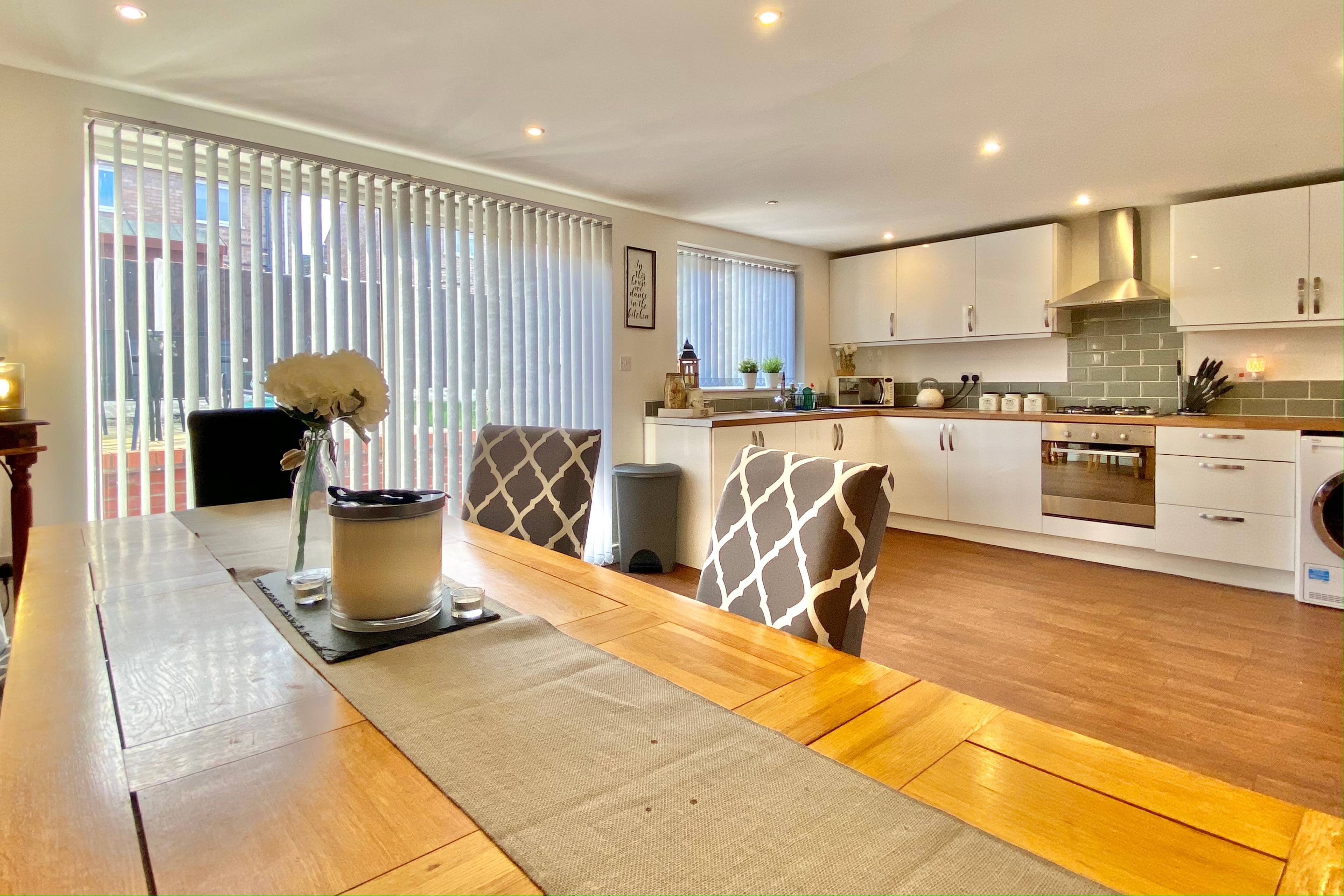 Kitchen/Dining Room