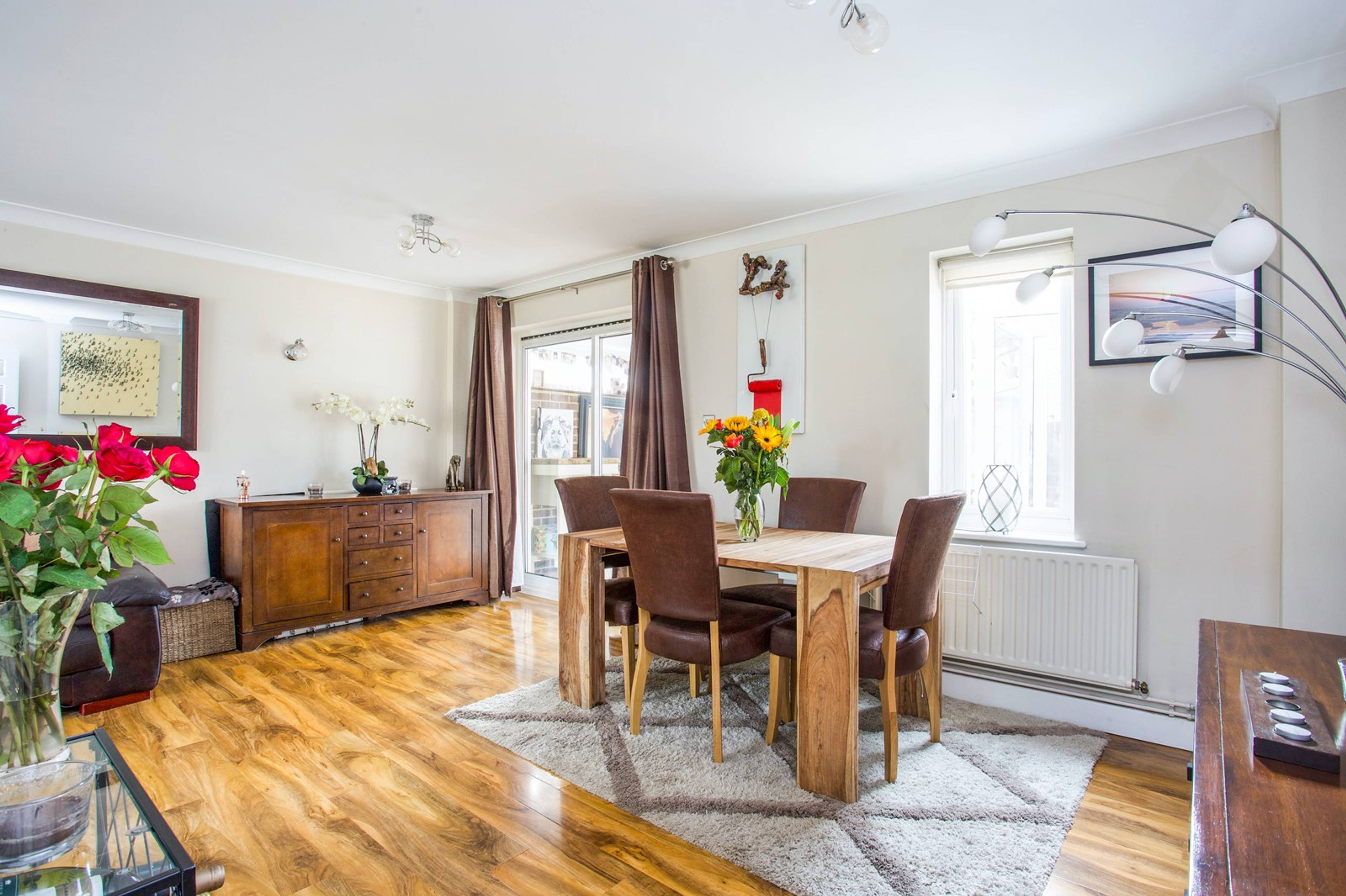 Lounge/Dining Room