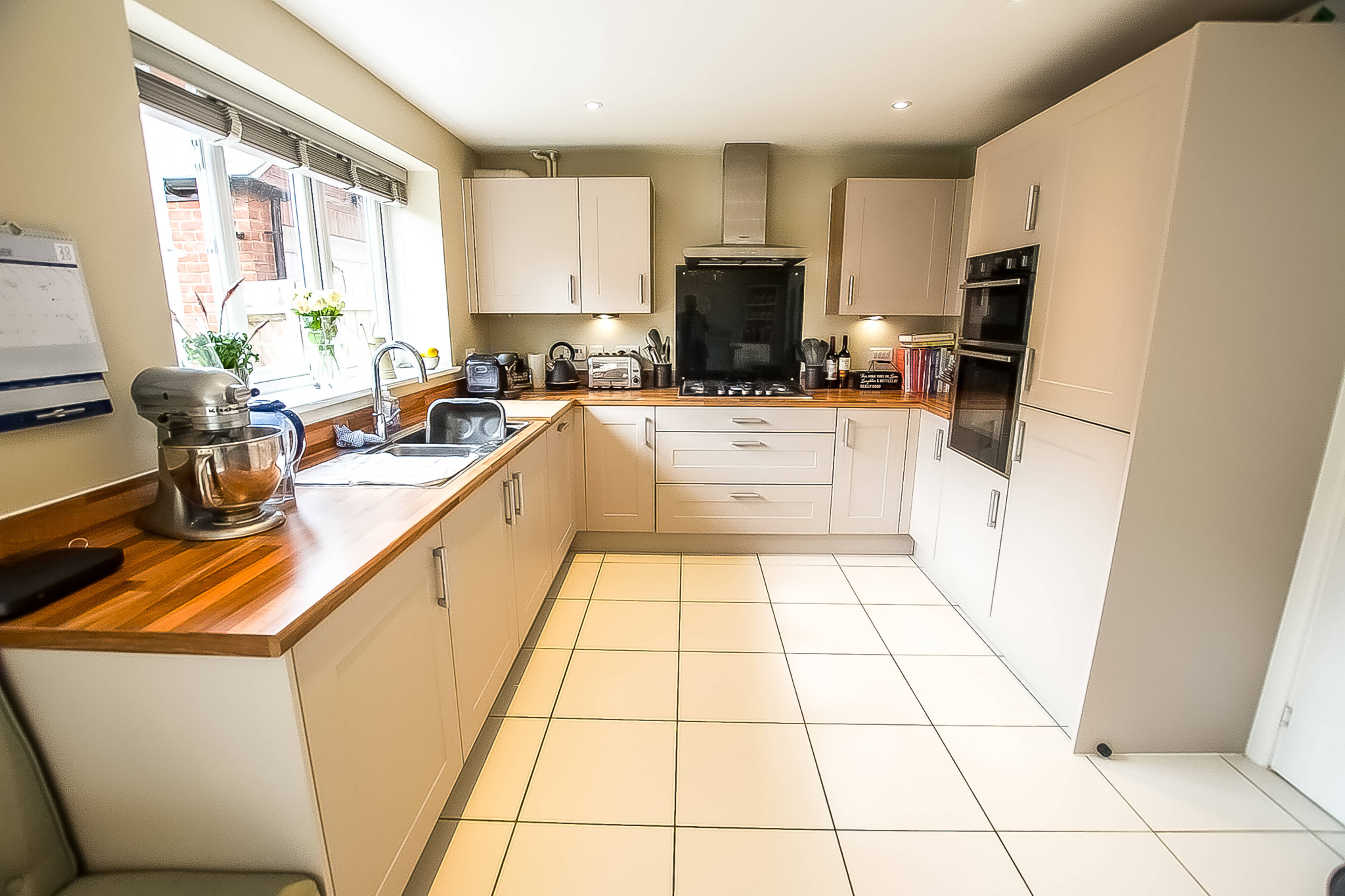 Kitchen/family Room