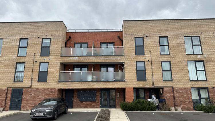 2 bedroom apartment