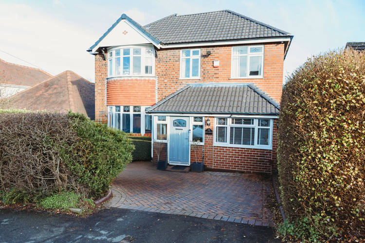 4 bedroom detached house