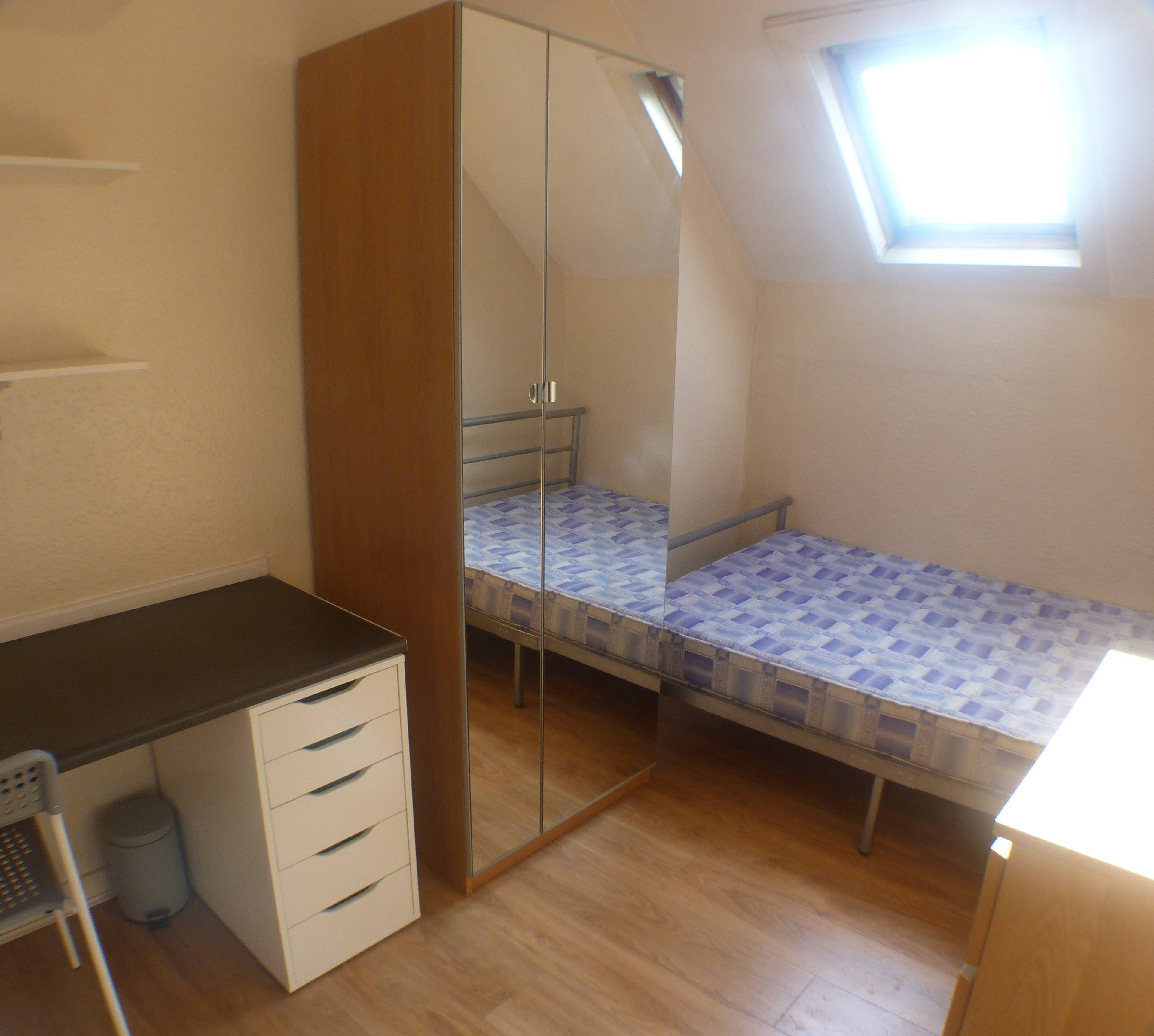 Bedroom Eight