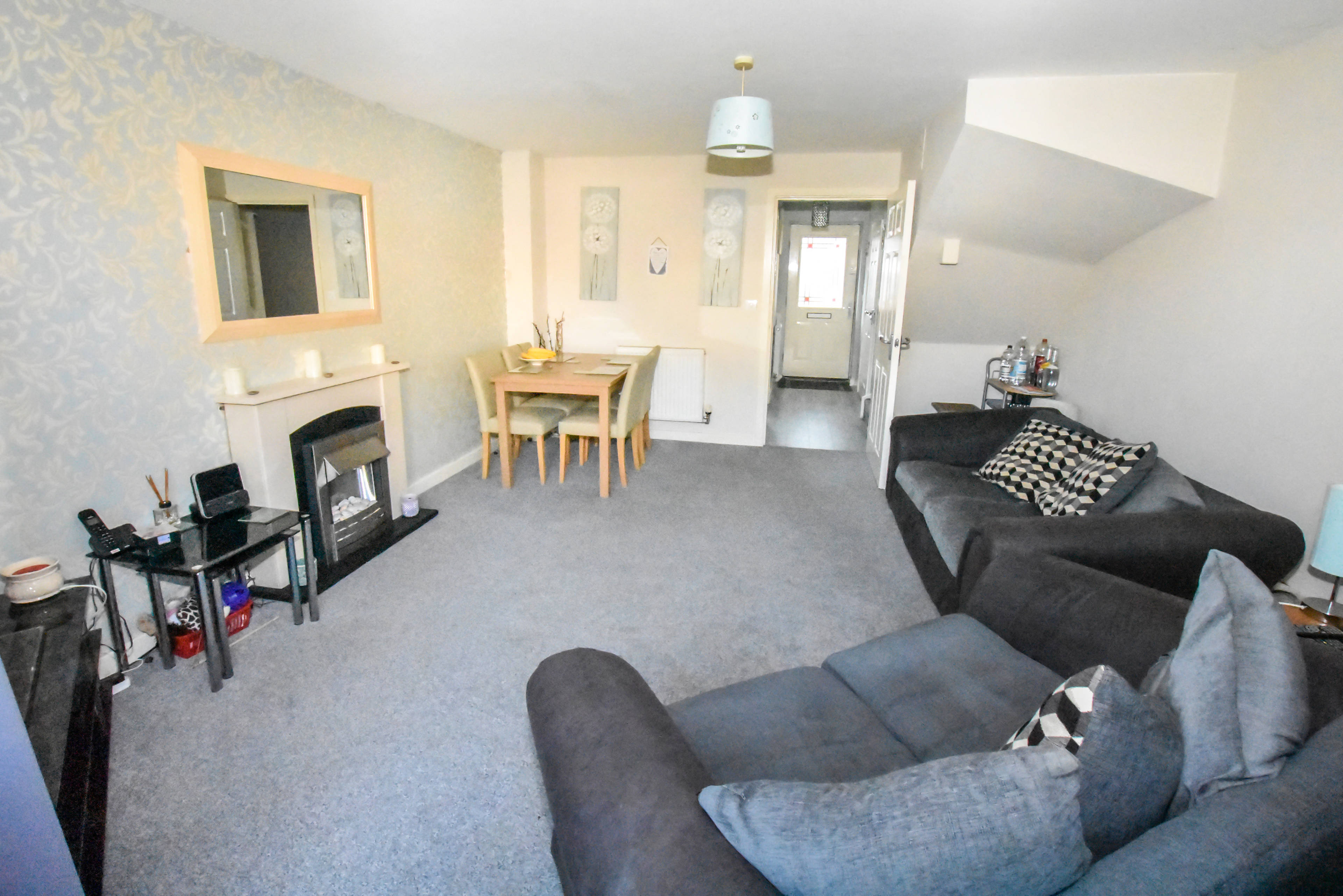 Lounge/Dining Room