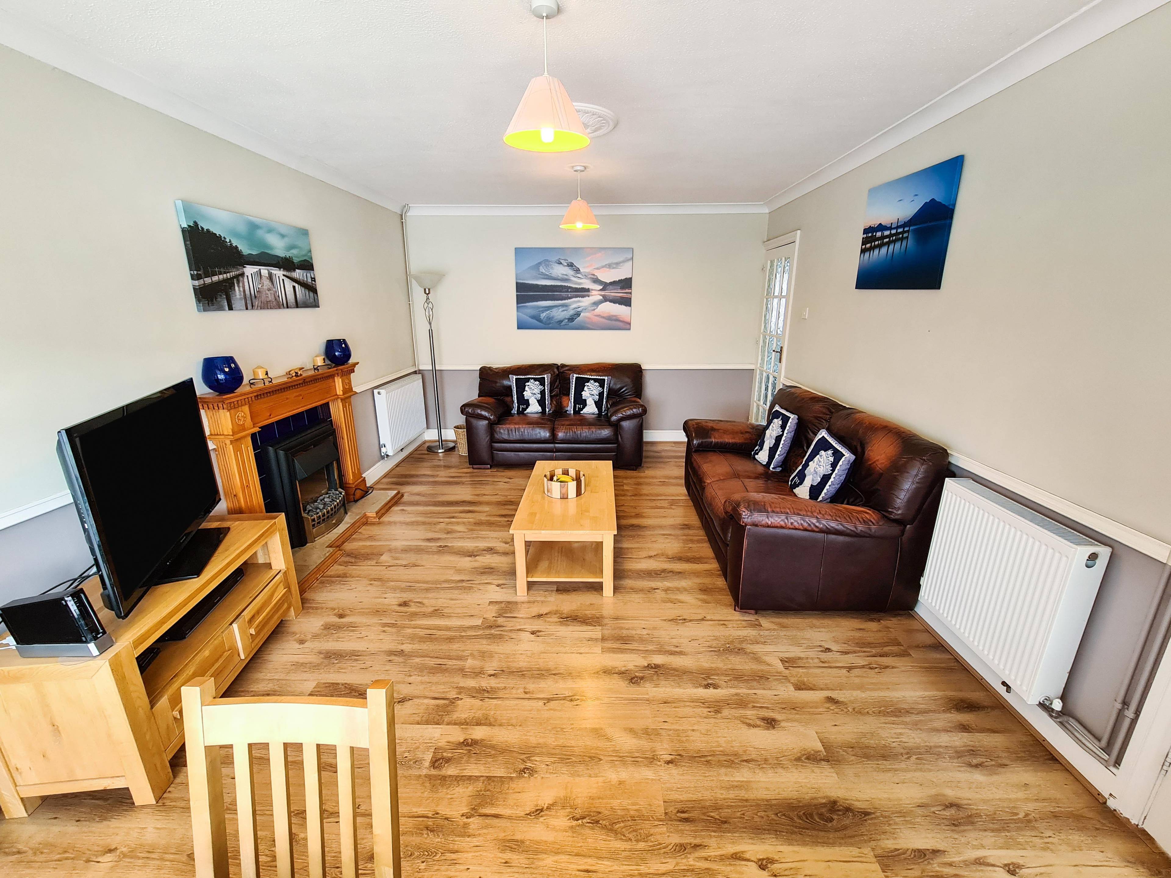 Lounge/Dining Room