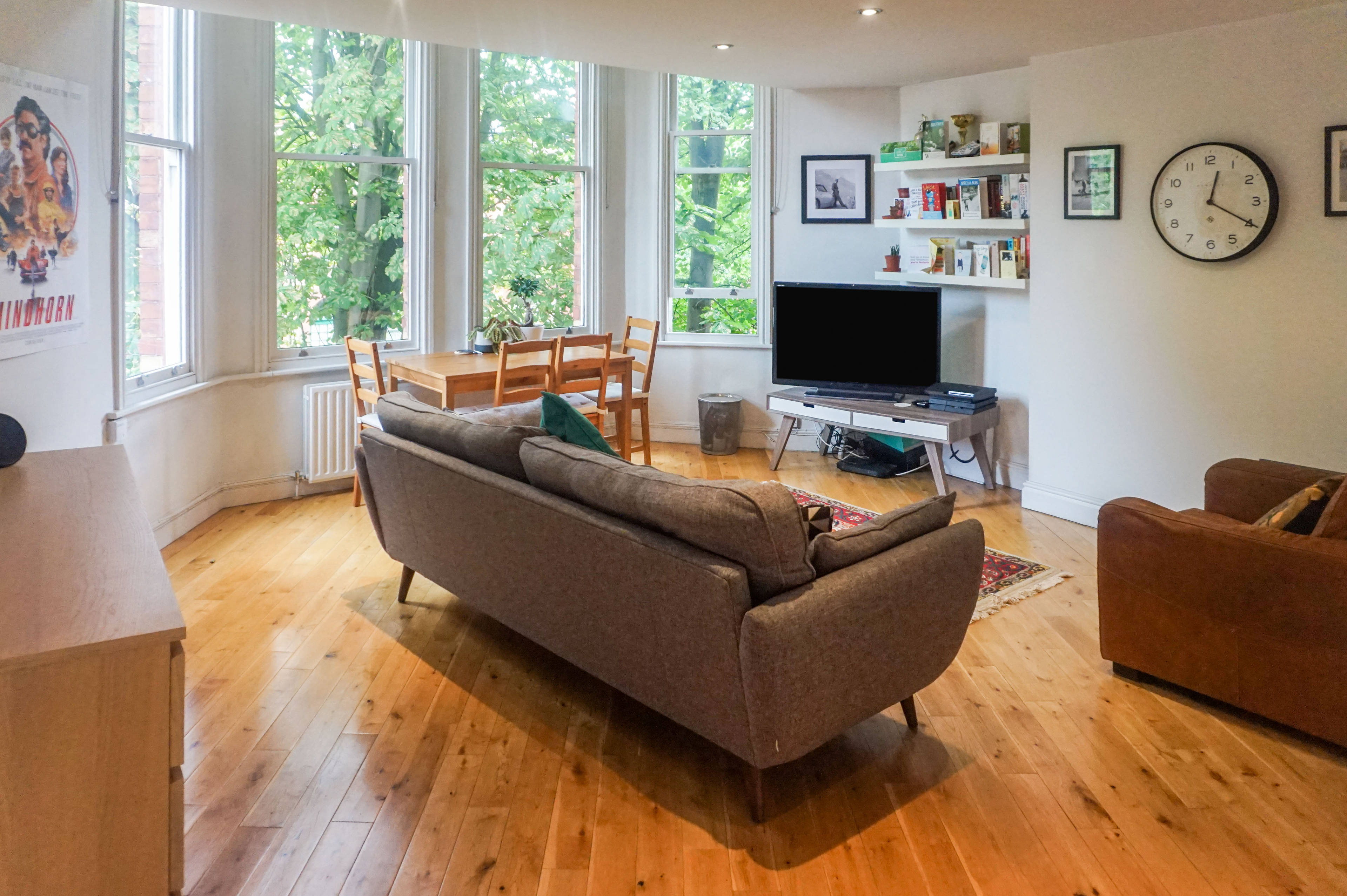 Lounge/Dining Room