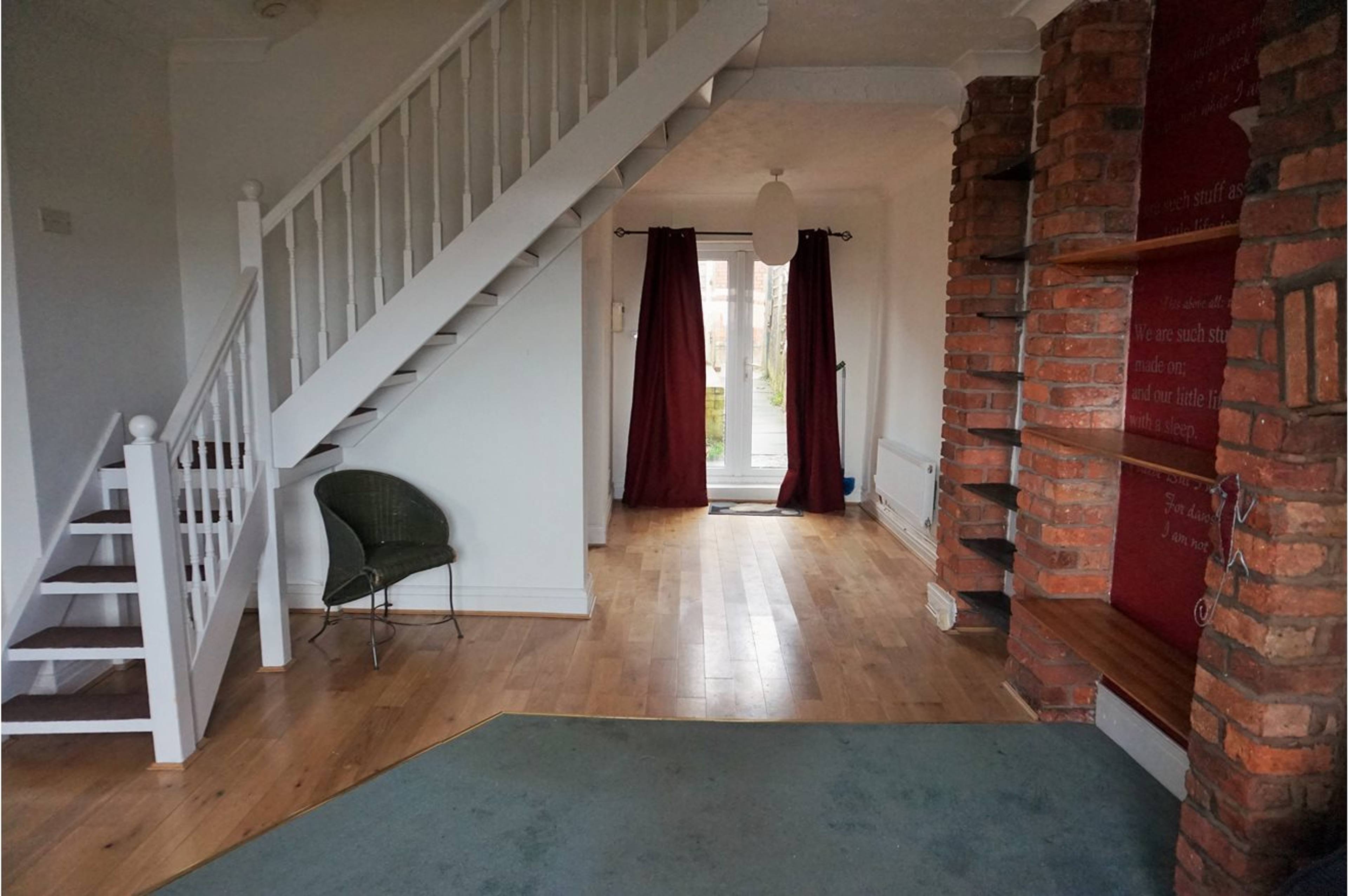 Lounge/Dining Room