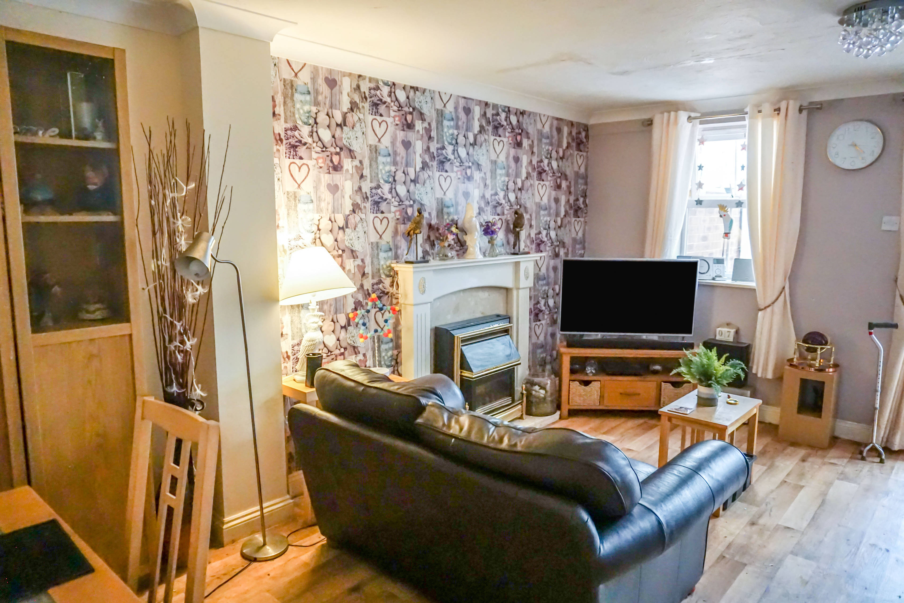 Lounge/Dining Room