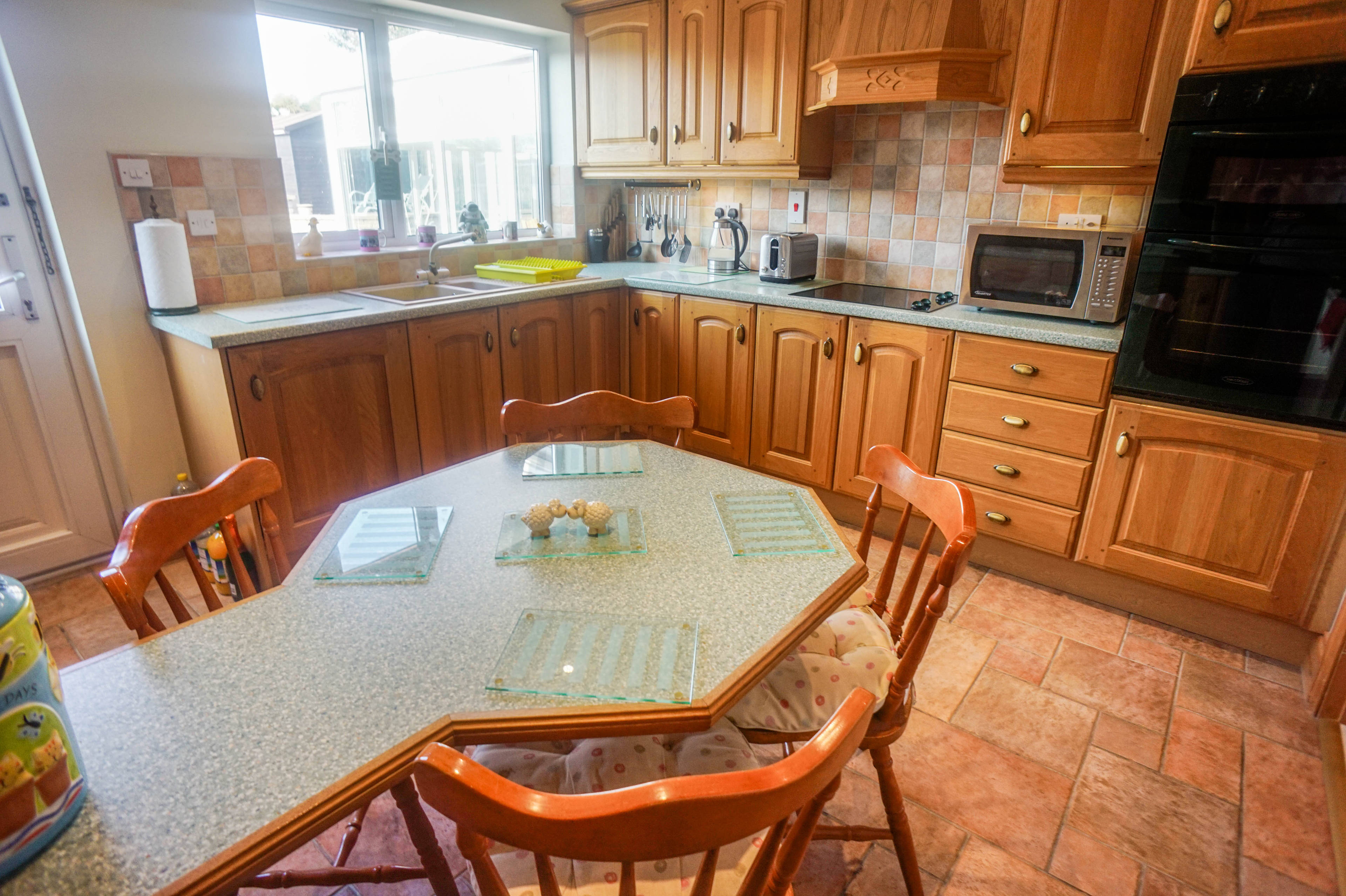 Kitchen/Breakfast