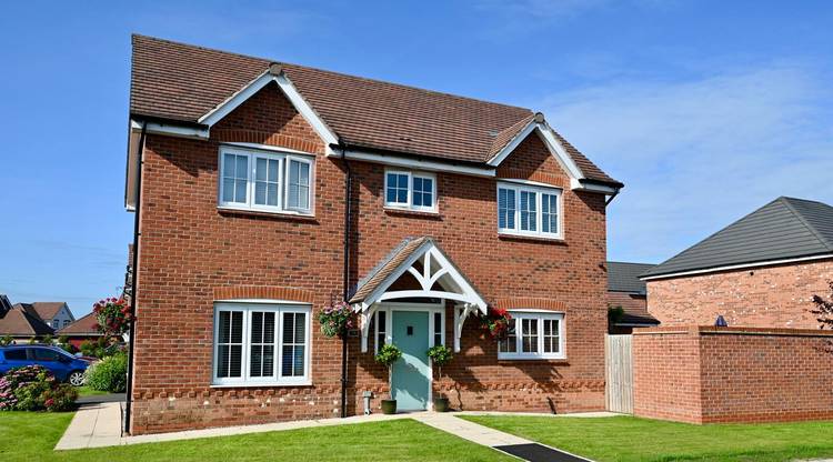 4 bedroom detached house