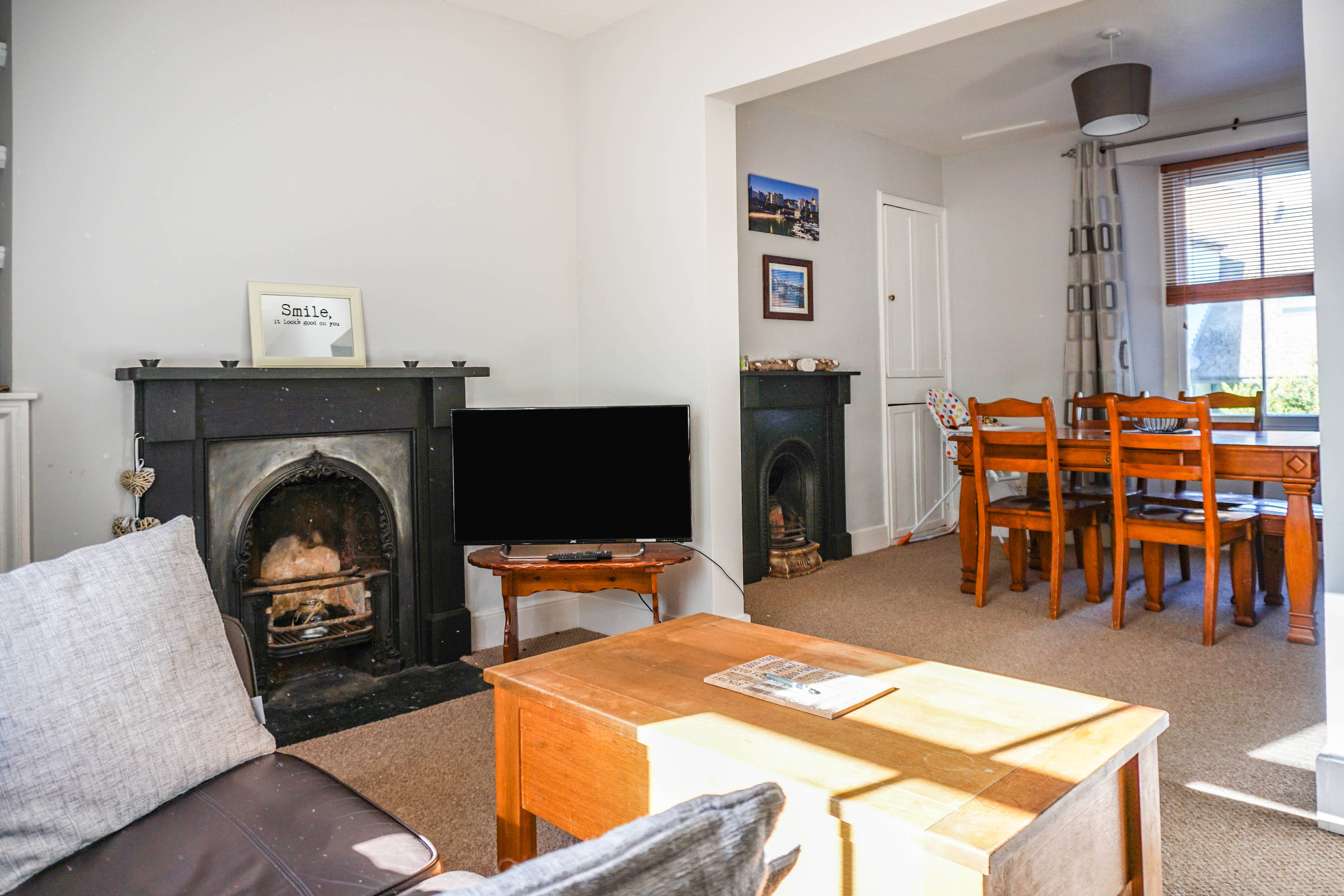 Lounge/Dining Room
