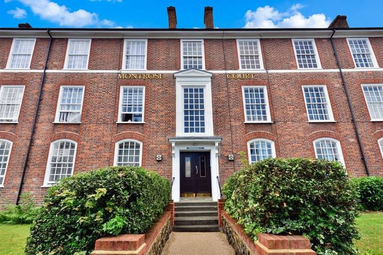 3 bedroom flat