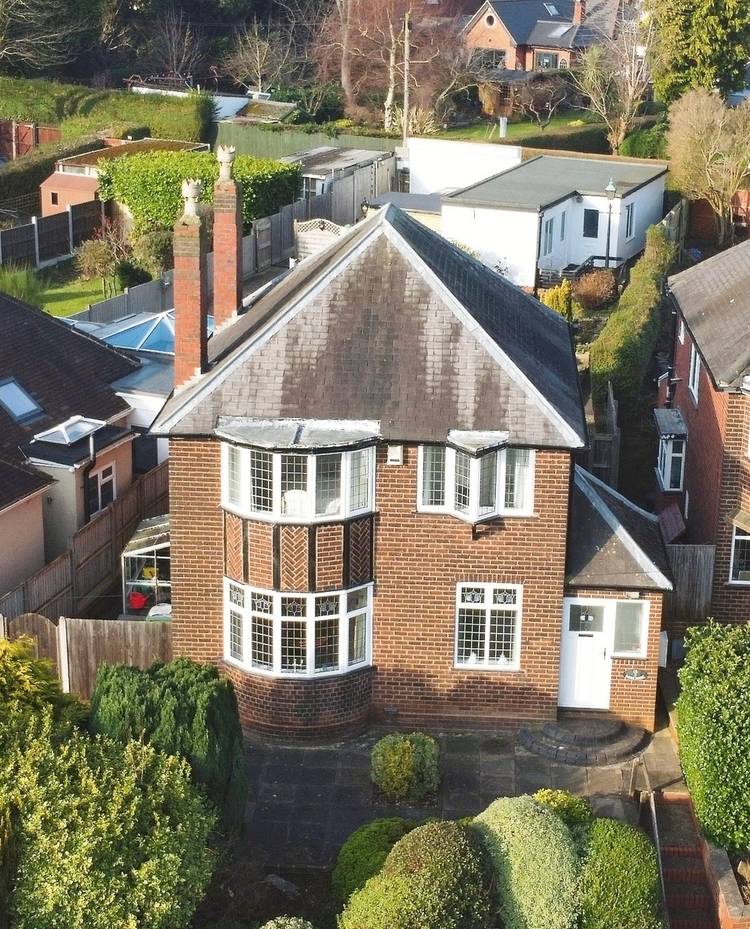 3 bedroom detached house