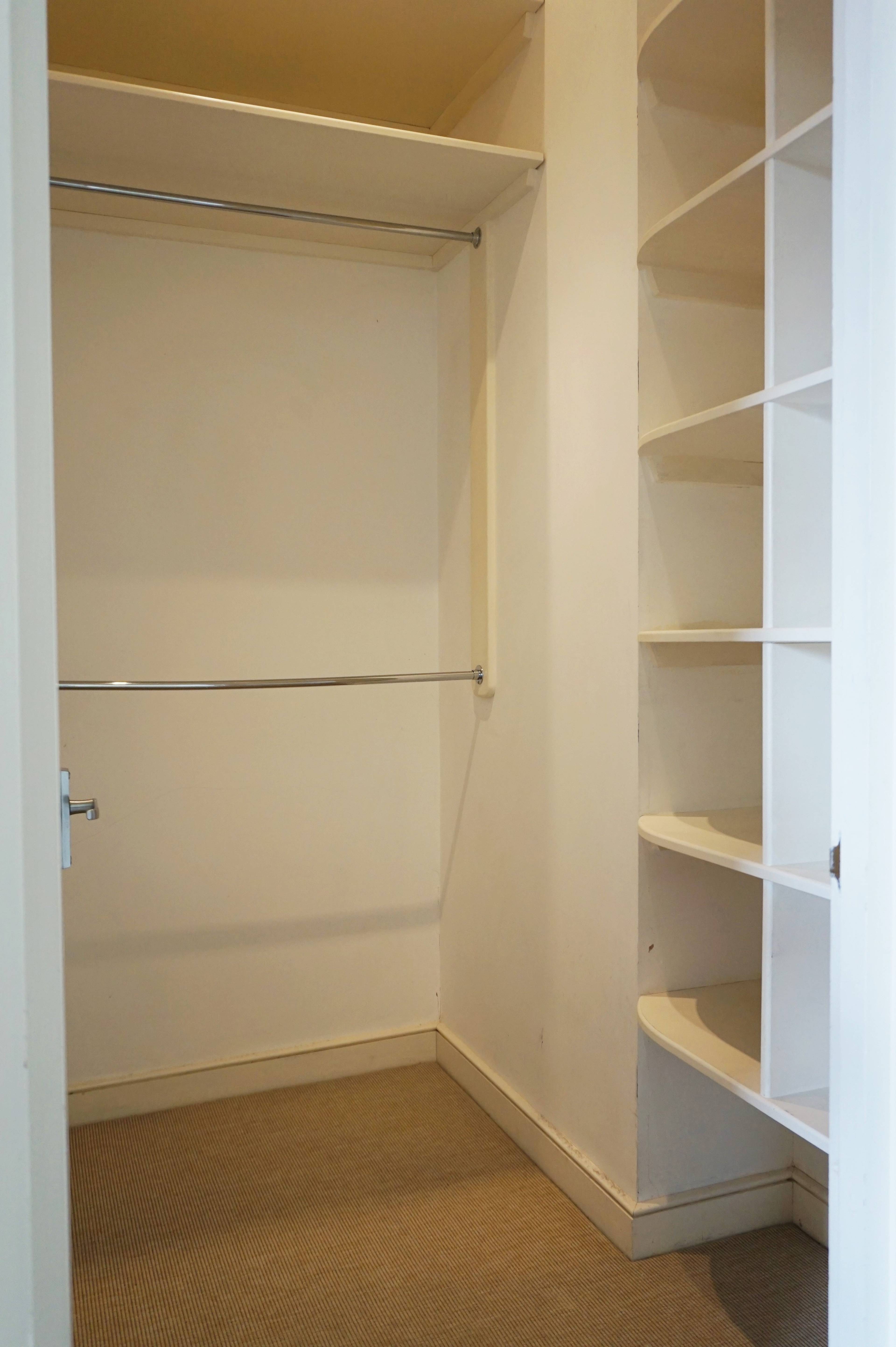 Walk-in Wardrobe