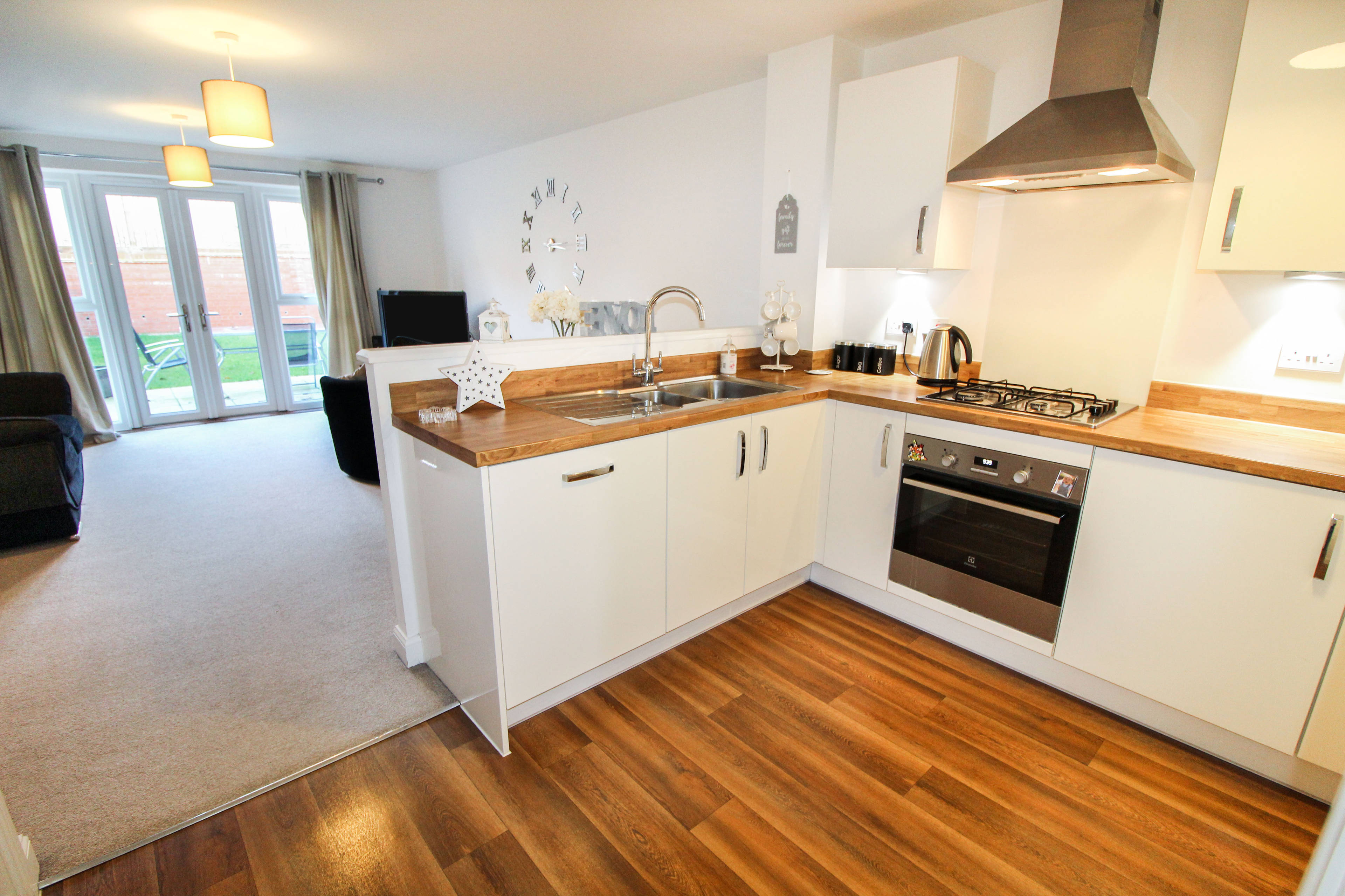 Lounge / Kitchen