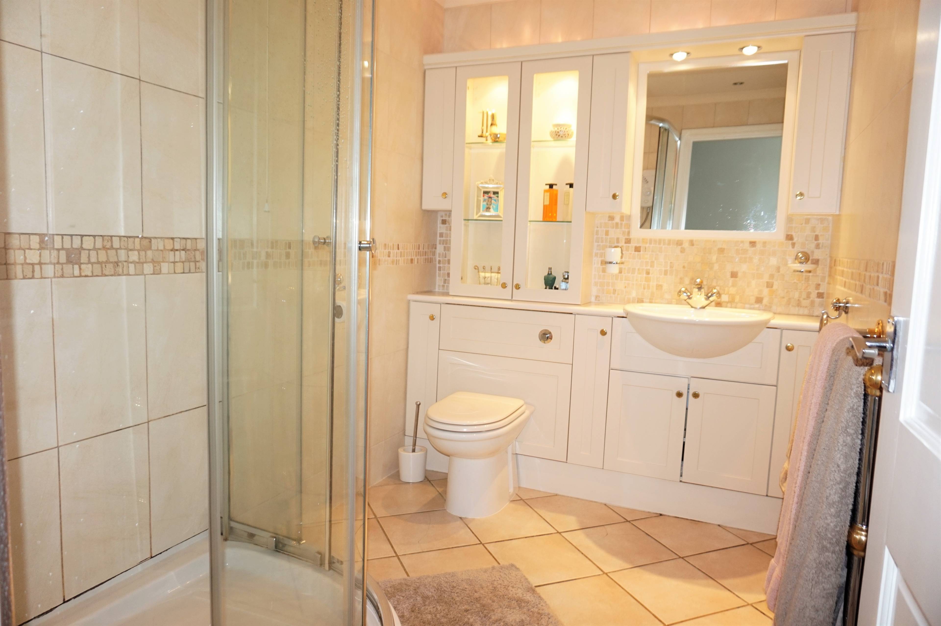 Master En-suite